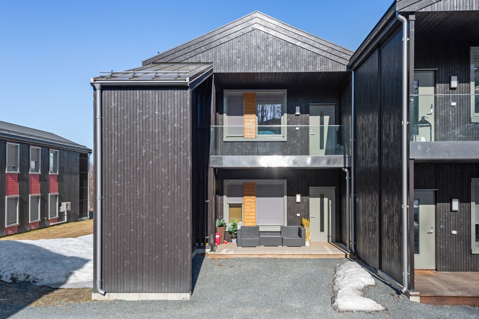 Inngang til leiligheten i andre etasje Galleribilde