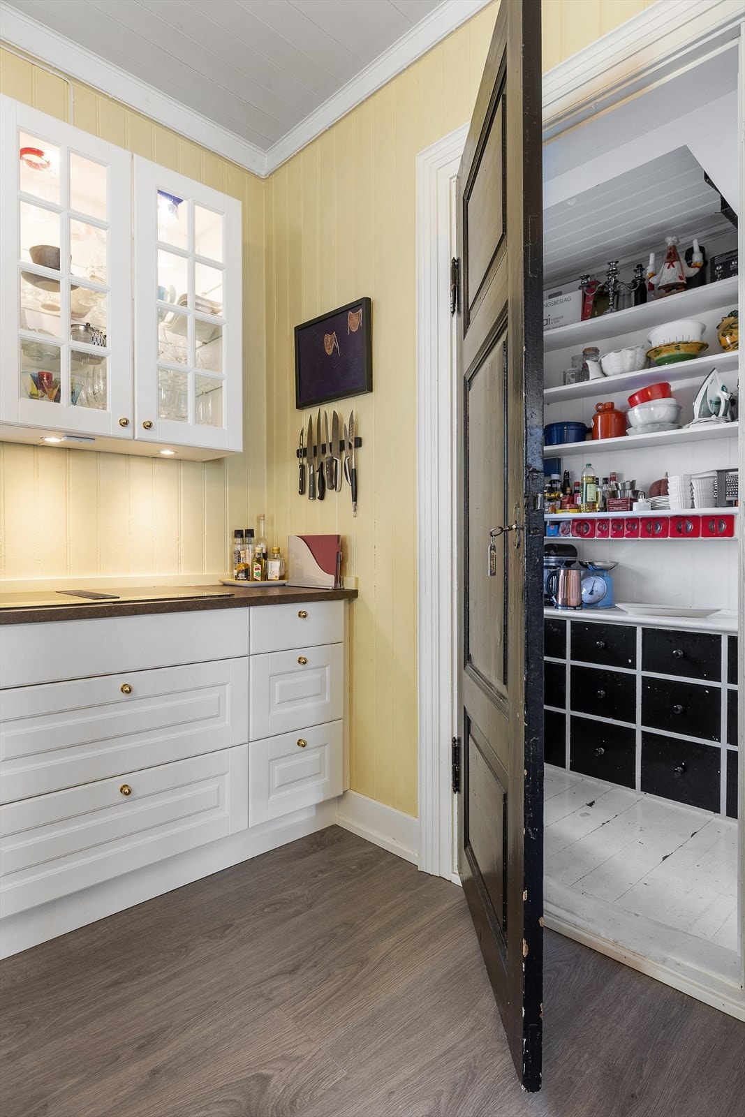 Praktisk matbod for oppbevaring. Galleribilde