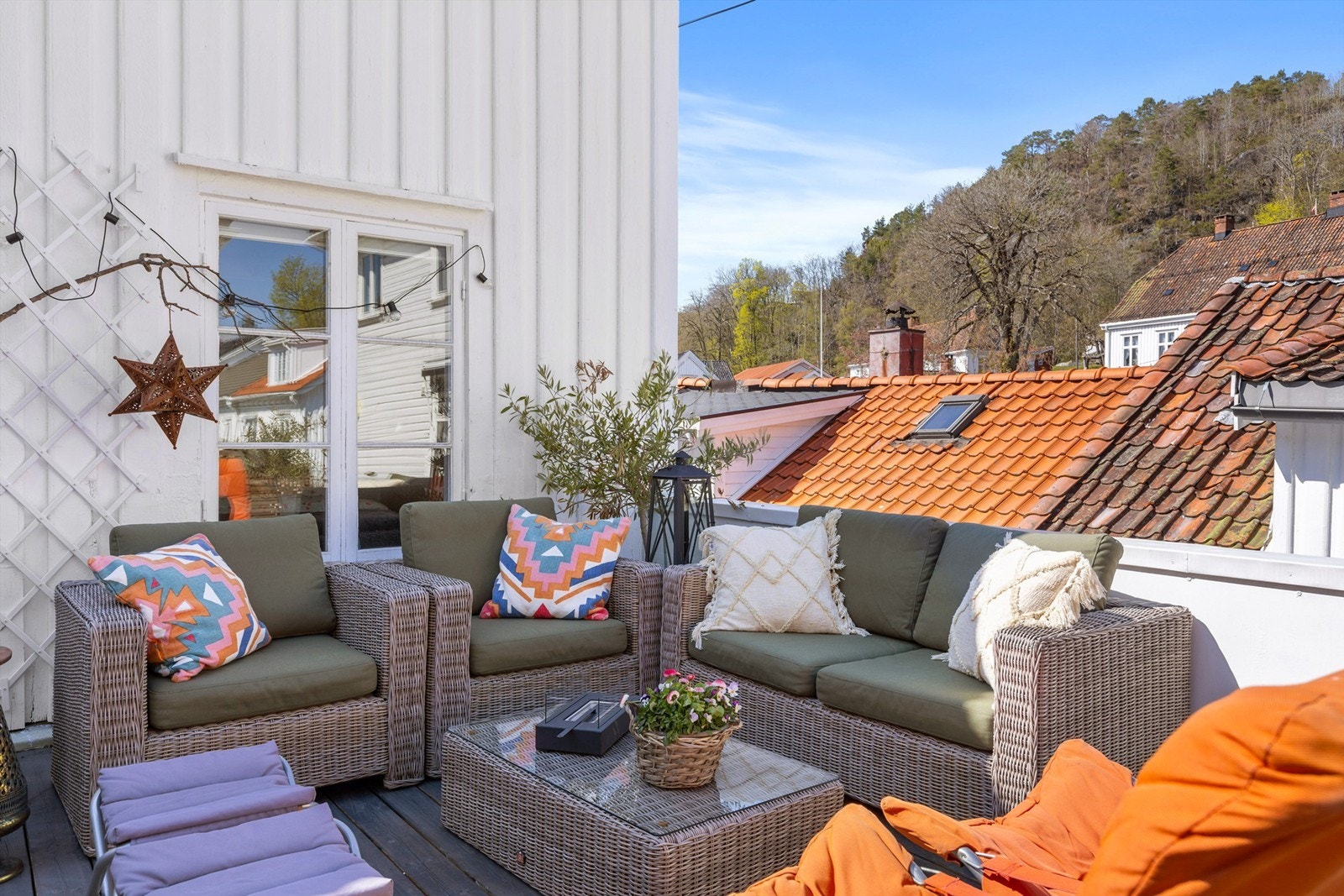 Terrassen ligger fint til med begrenset innsyn. Galleribilde