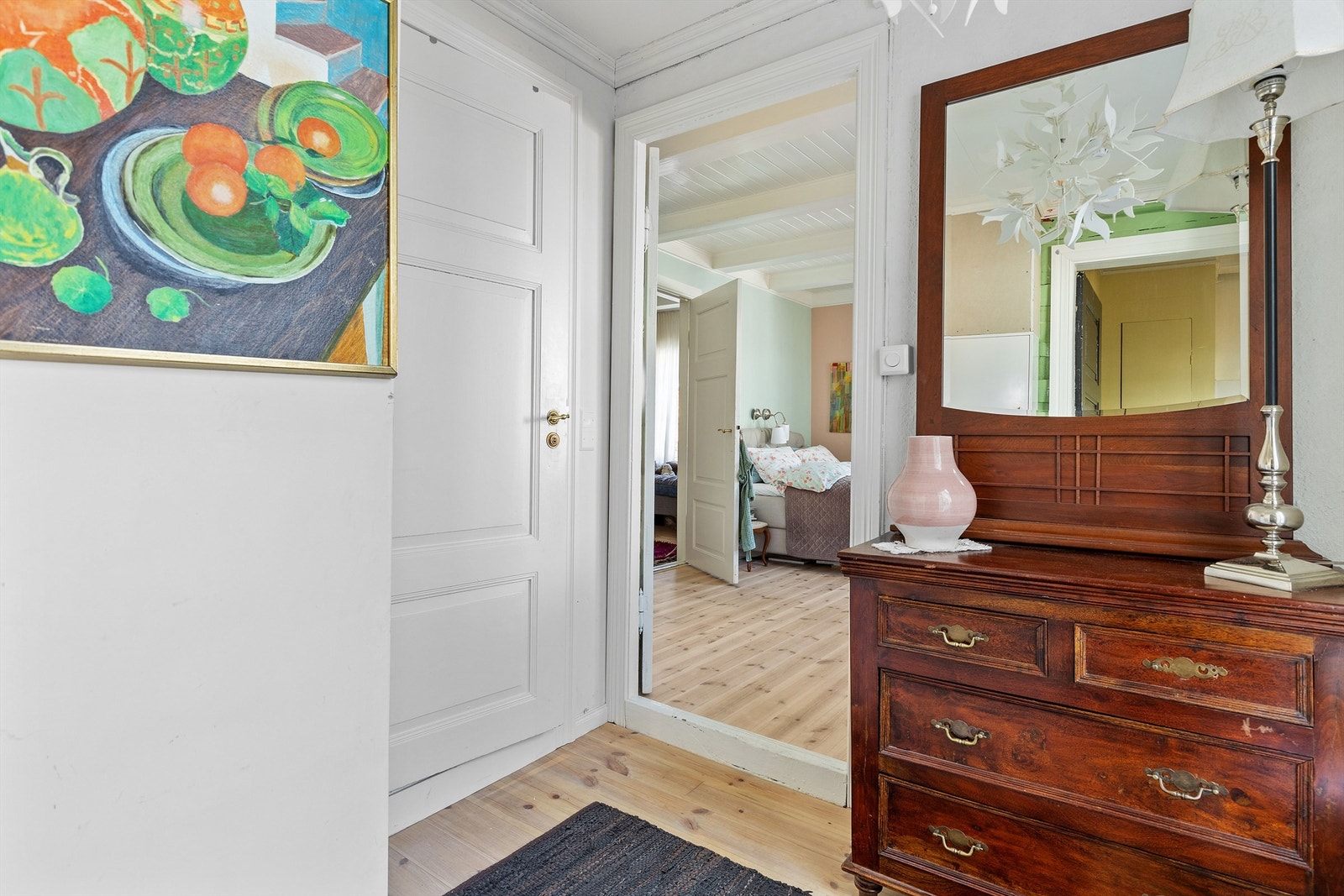 Plass for oppbevaringsmøbler. Galleribilde