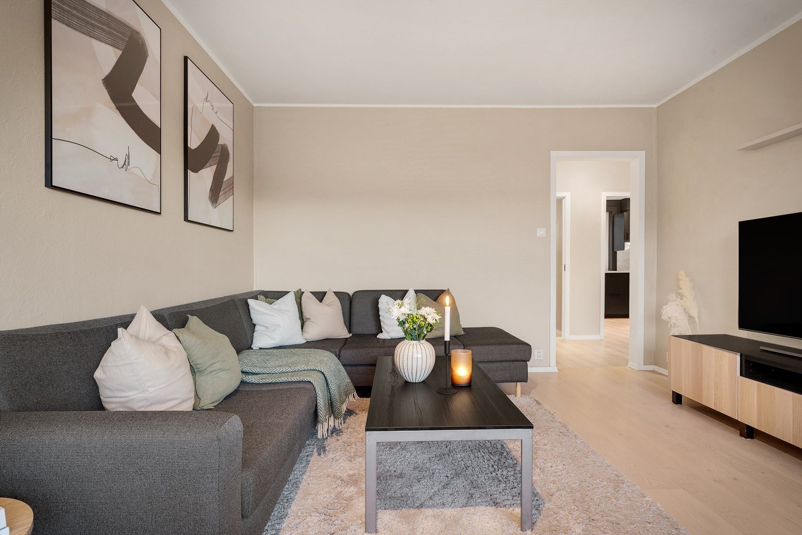 - MYE inkludert i felleskostnadene, med bla. tv/internett, sentralvarme og varmtvann mm. - Galleribilde