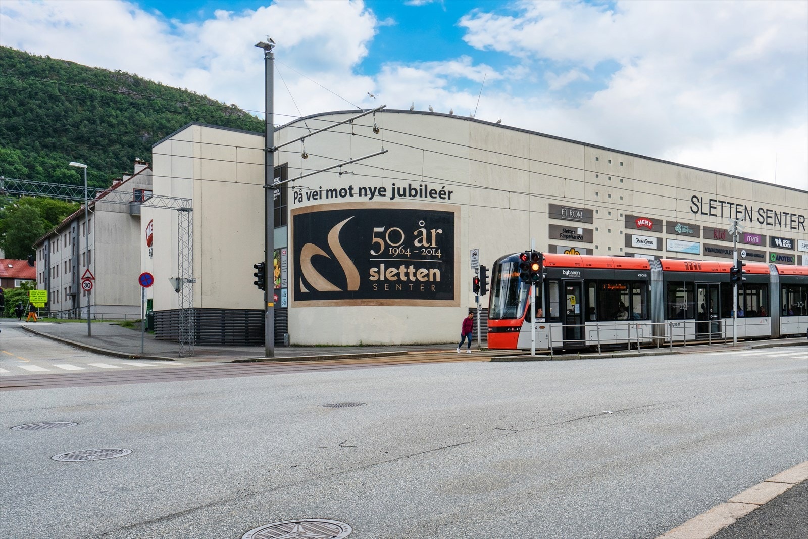 - Kort vei til Sletten senter og bybanestopp - Galleribilde