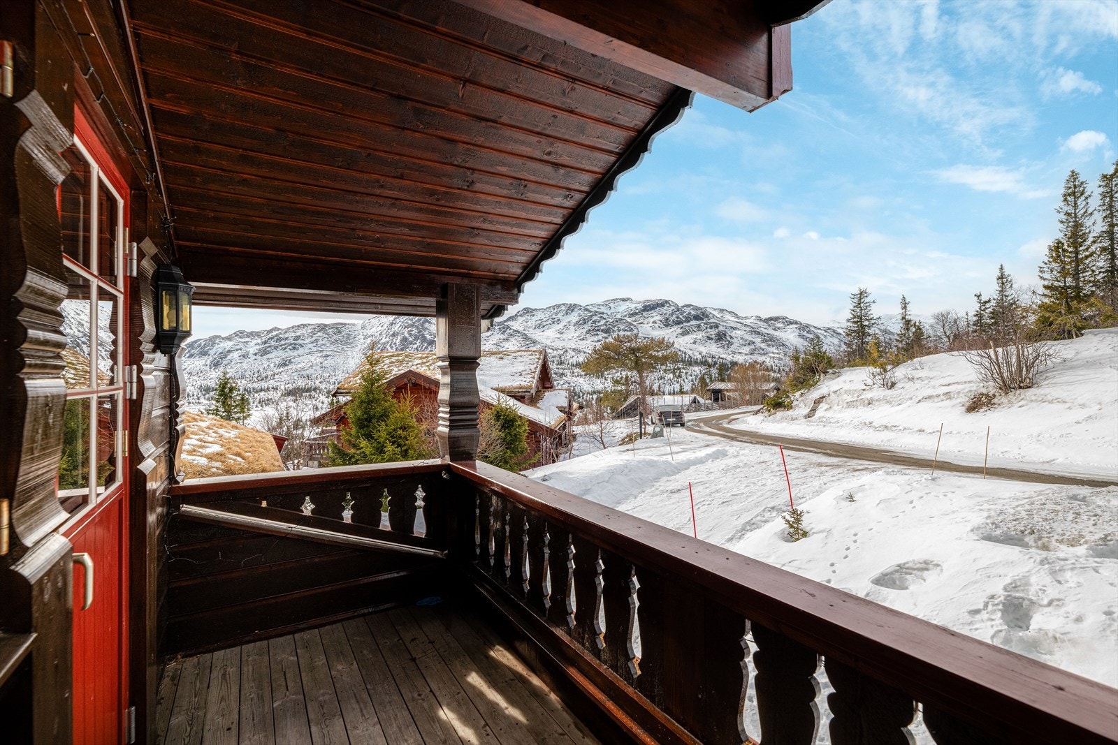 Nydelig utsikt fra verandaen i loftetasjen. Galleribilde