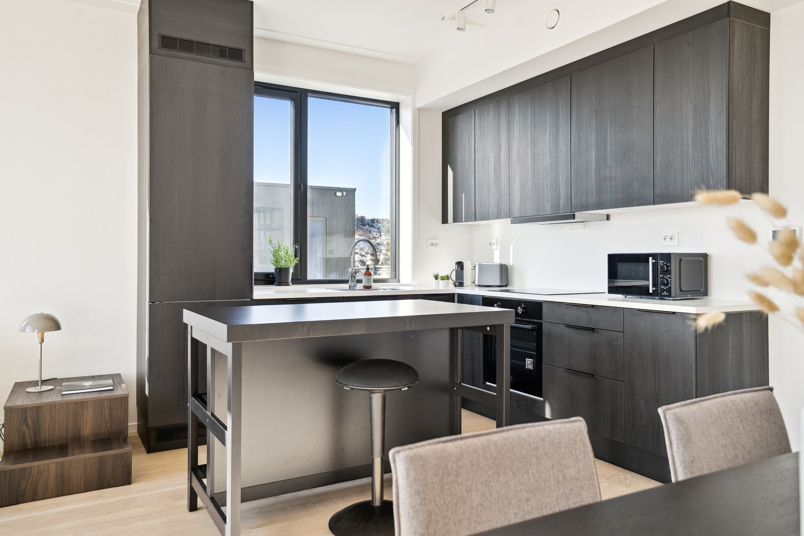 Praktisk også til en kjapp frokost eller en kopp kaffe om morgenen. Galleribilde