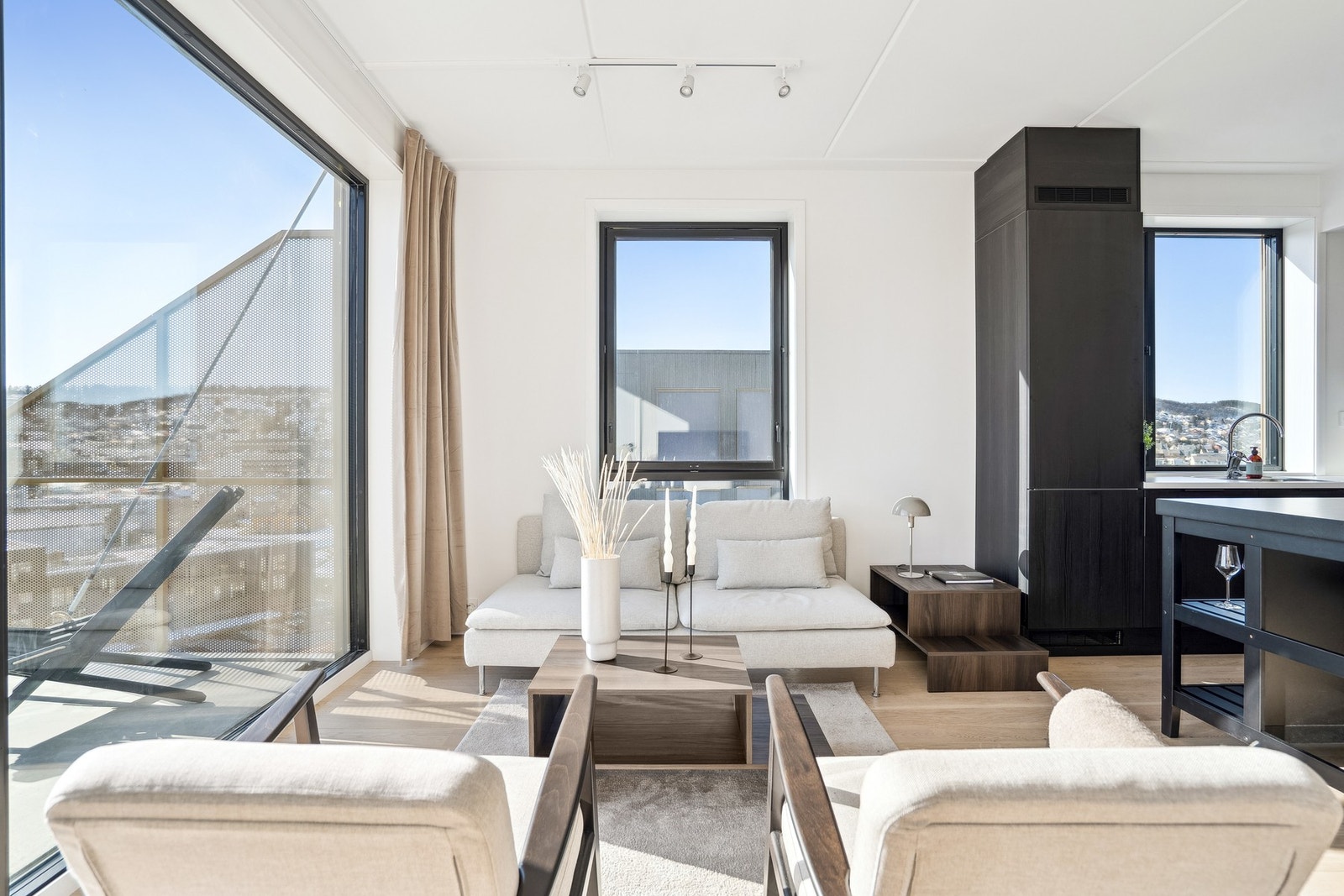 Det er etablert lysflater på flere sider. Galleribilde