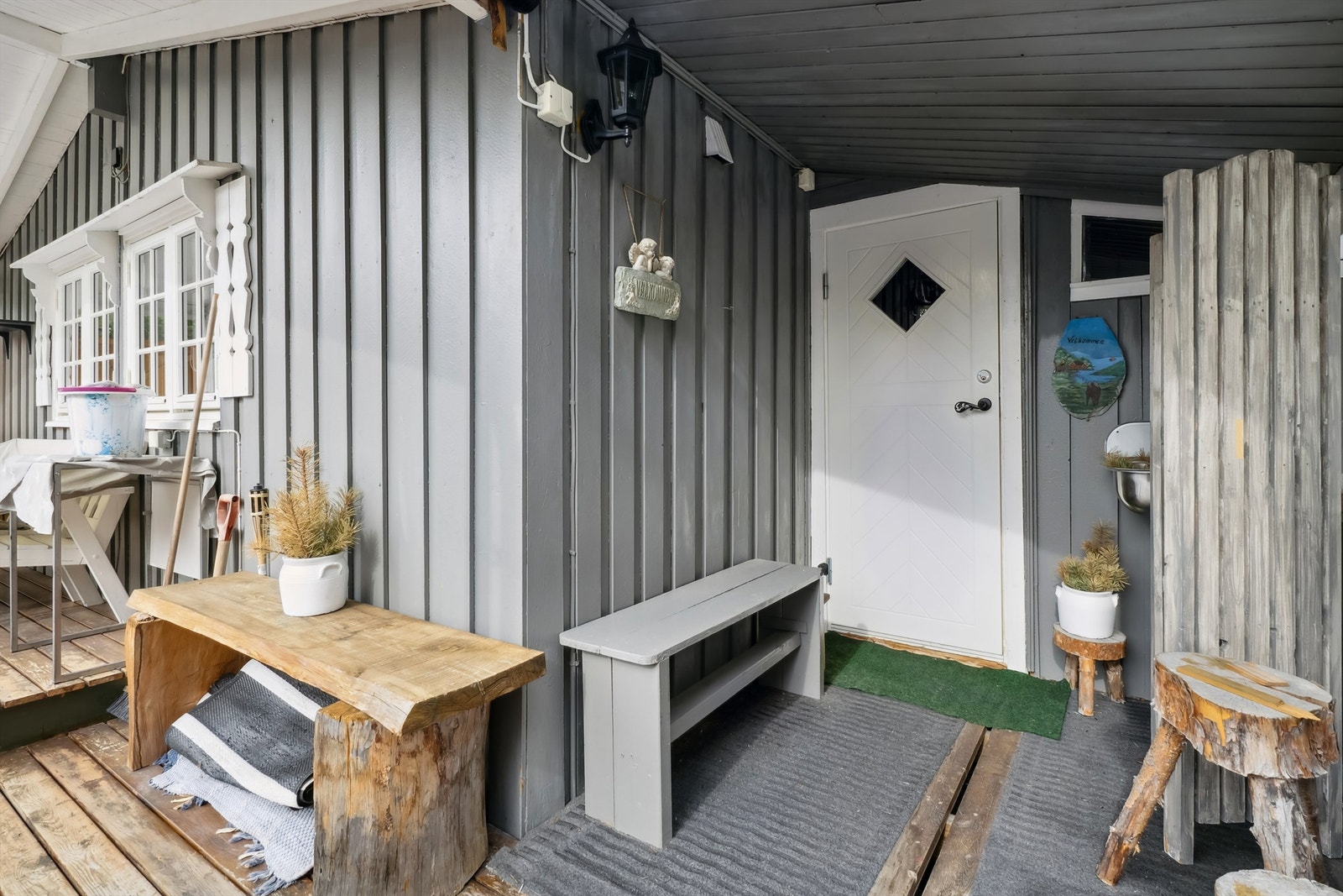 Inngangsparti der svalgang er bygget inn i senere tid Galleribilde