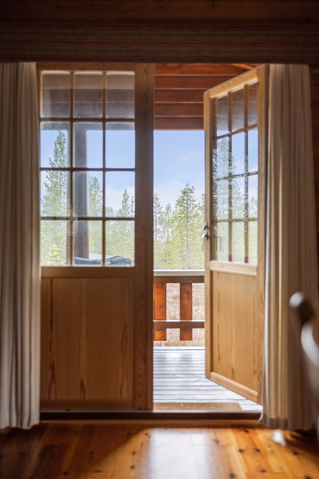 Fra stuen har du doble dører ut til terrassen. Galleribilde