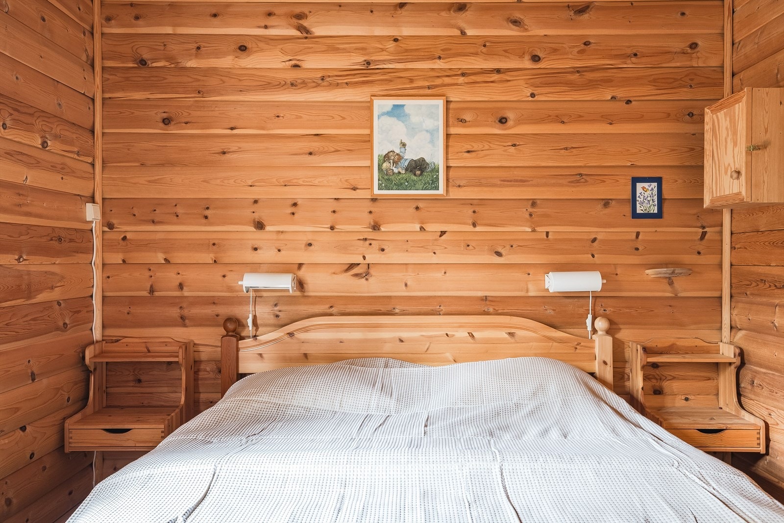 Soverommet er i dag innredet med en dobbeltseng med tilhørende nattbord. Galleribilde