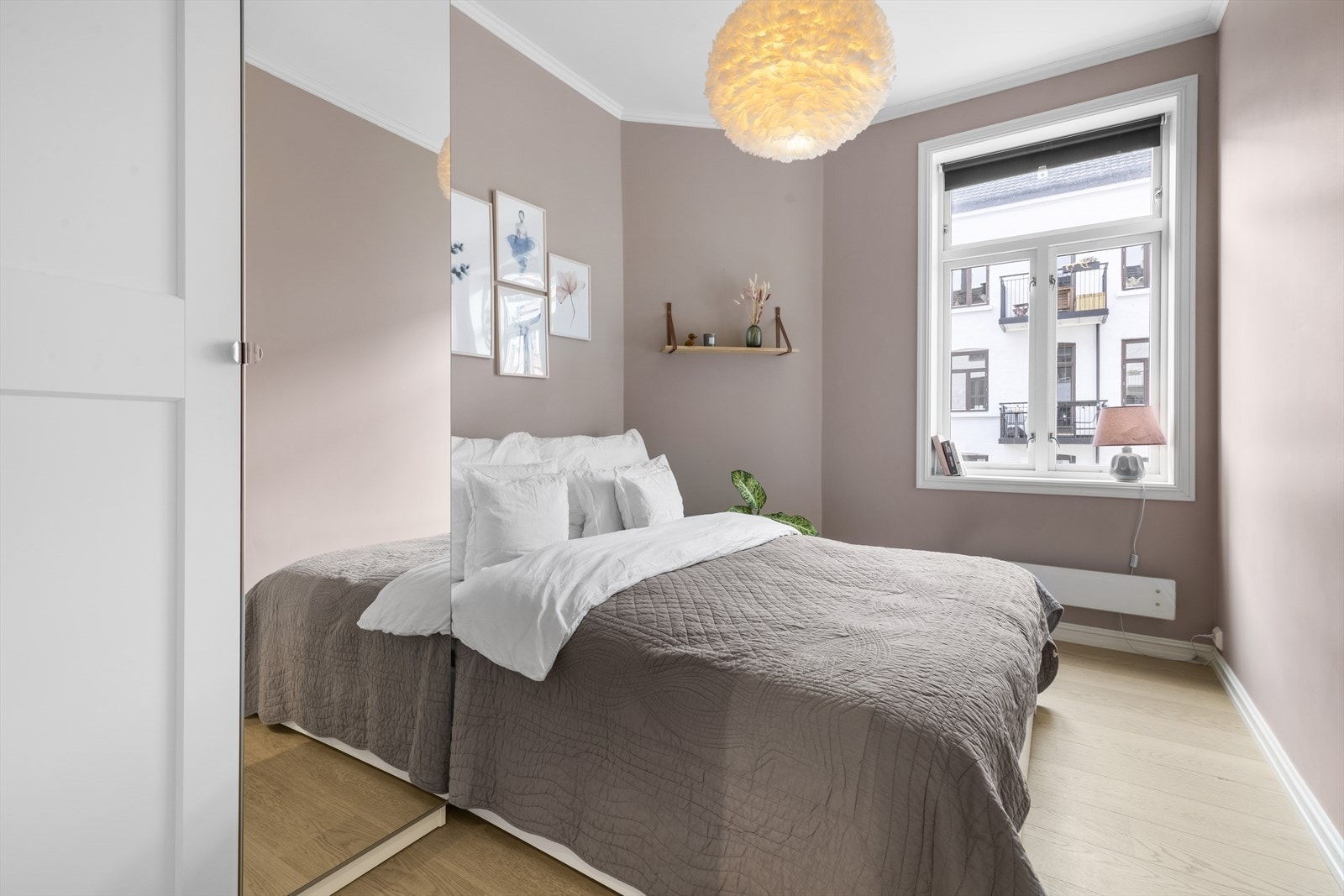 Leilighetens andre soverom er også av god størrelse Galleribilde