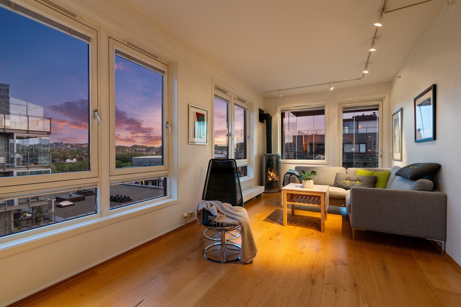 I andre enden av leiligheten er det en ekstra stue. Galleribilde