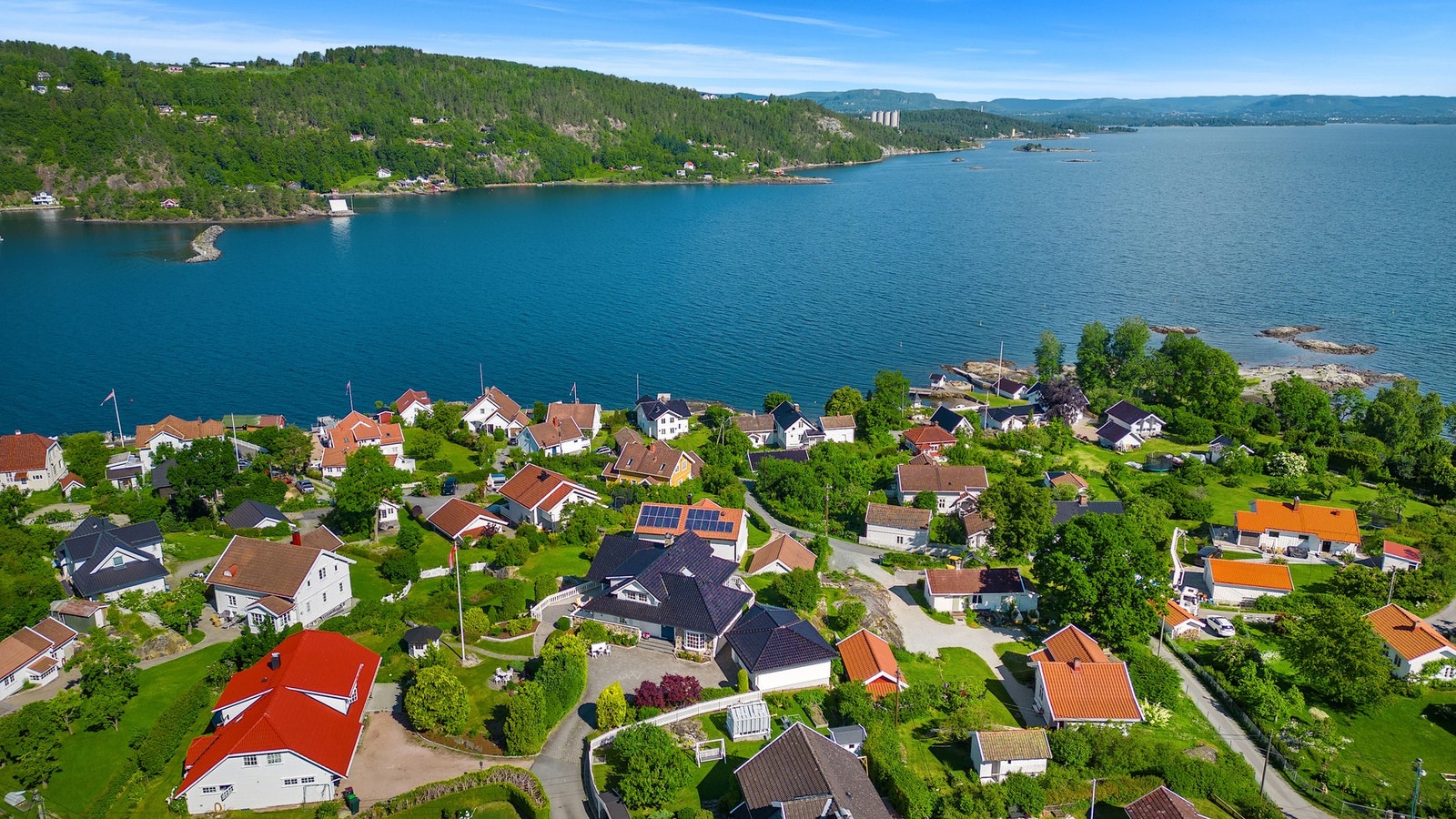 Fjordutsikt med Askerlandet i bakgrunn Galleribilde