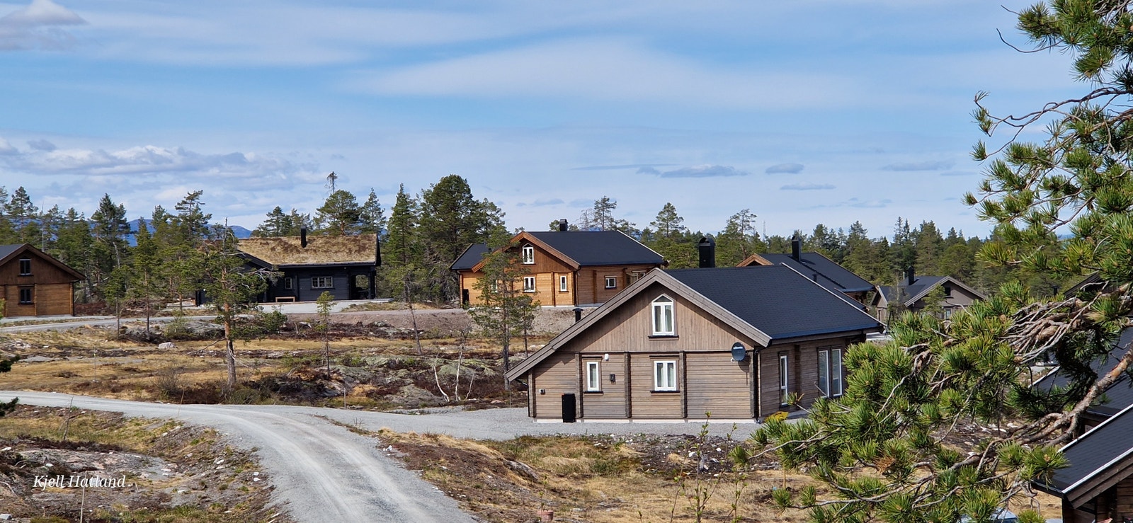Her får du moderne komfort, gode solforhold og turstier og skispor rett utenfor døren. Galleribilde