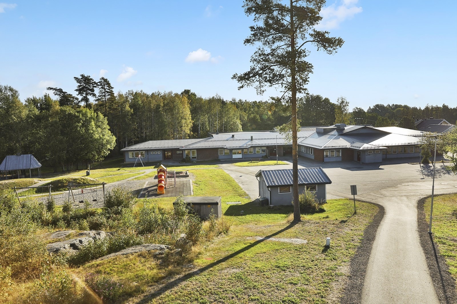 Vestgård skole (1.-4. trinn).jpg Galleribilde