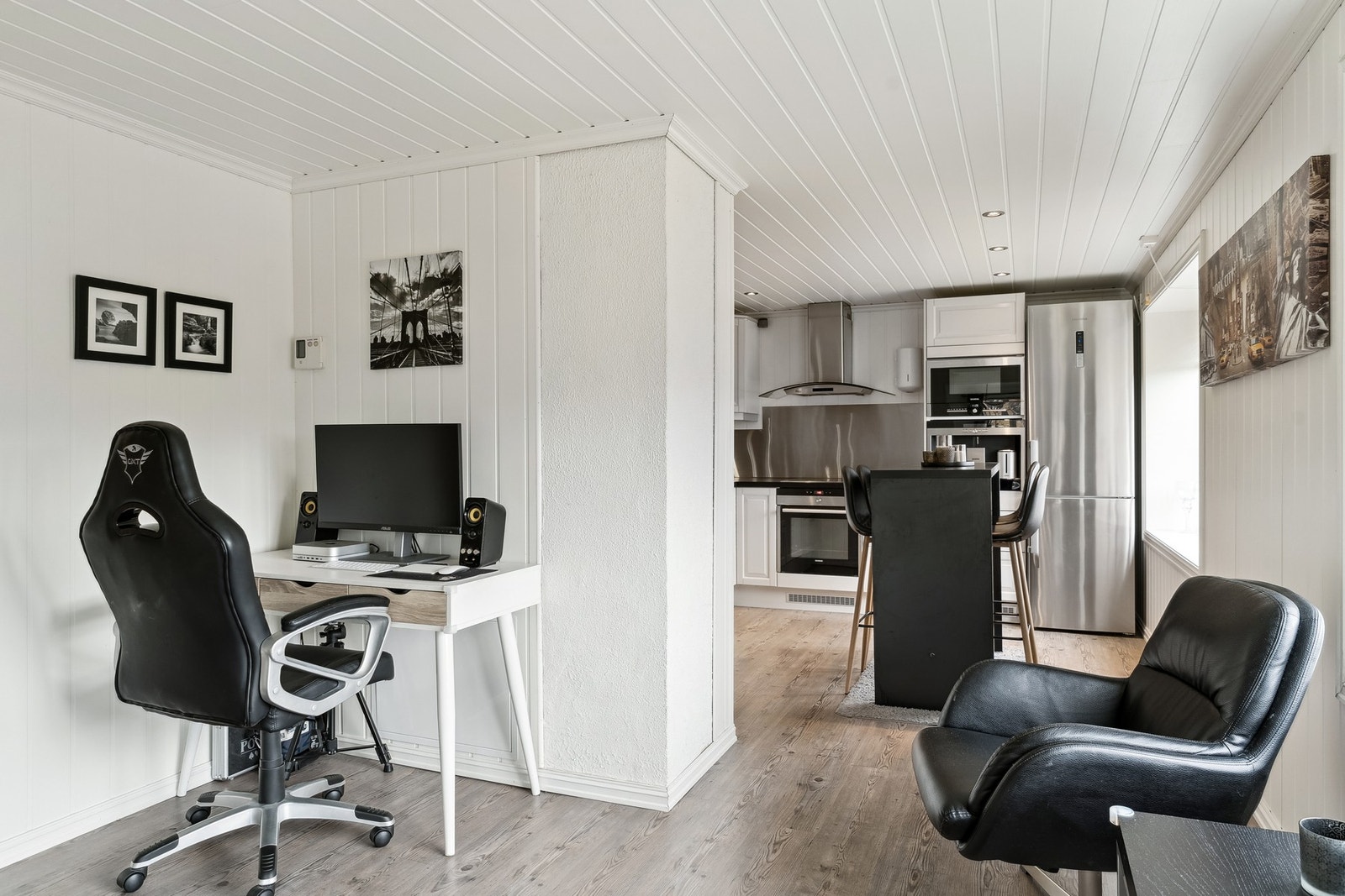 Tiltalende overflater på oppholdsrom Galleribilde