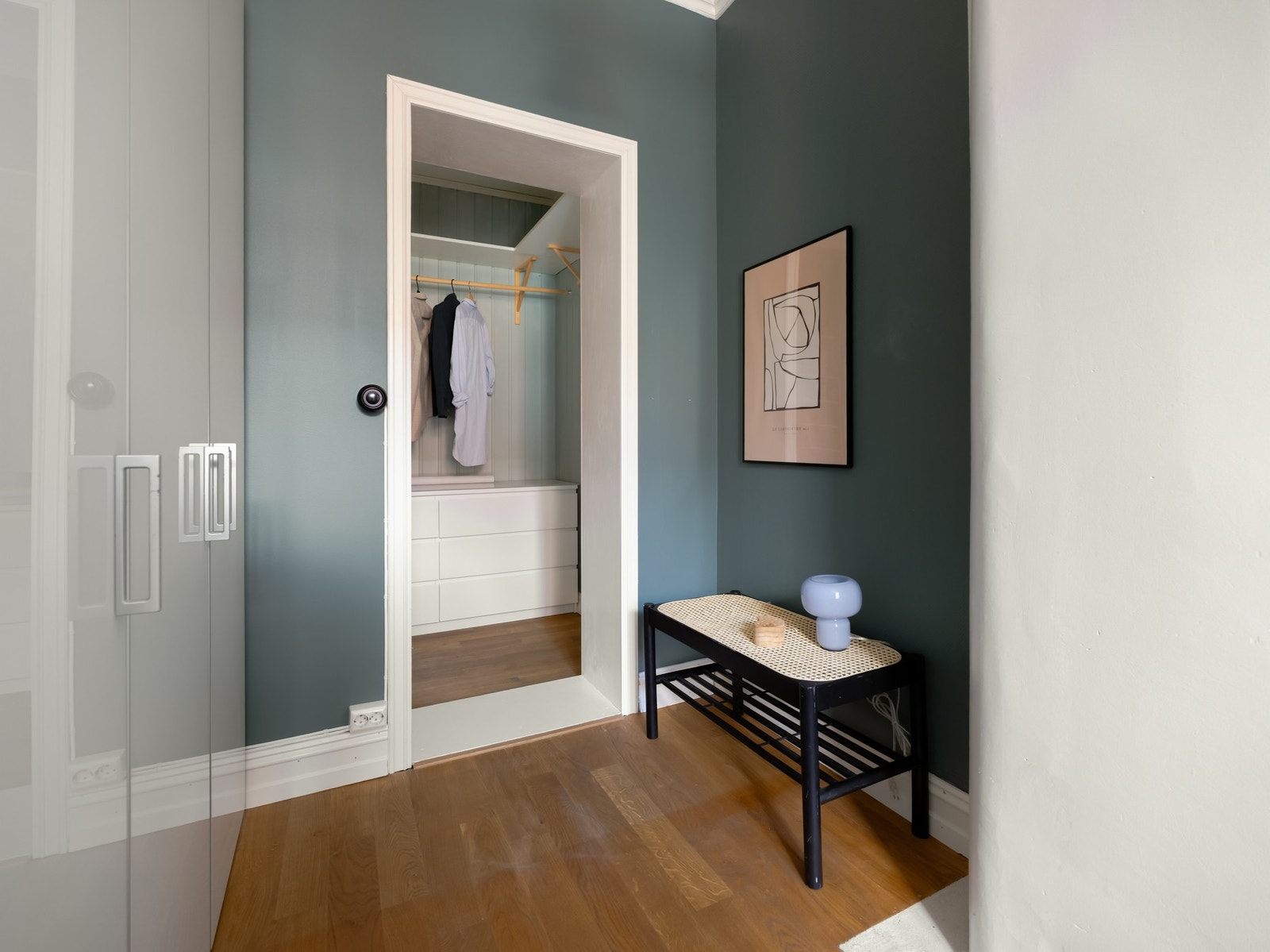 Dette har også veldig bra med skapplass. Galleribilde