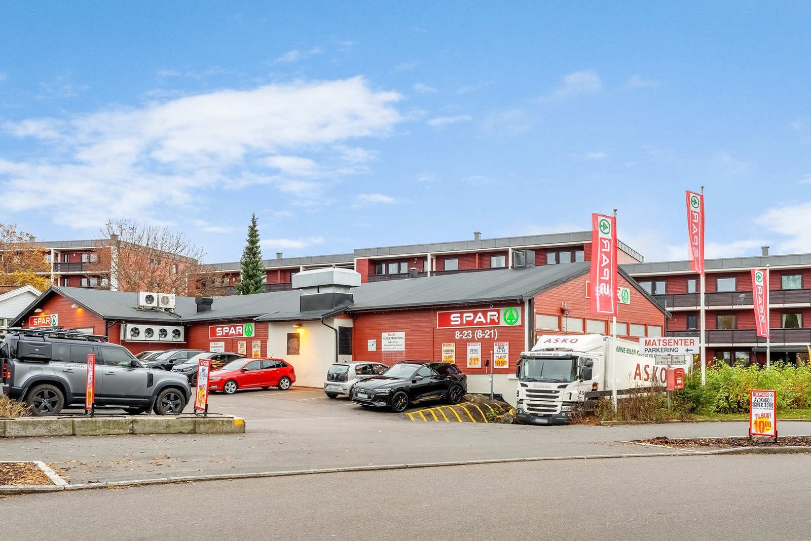 Dagligvarehandelen kan gjøres på bl.a. Spar Kastellet. Galleribilde
