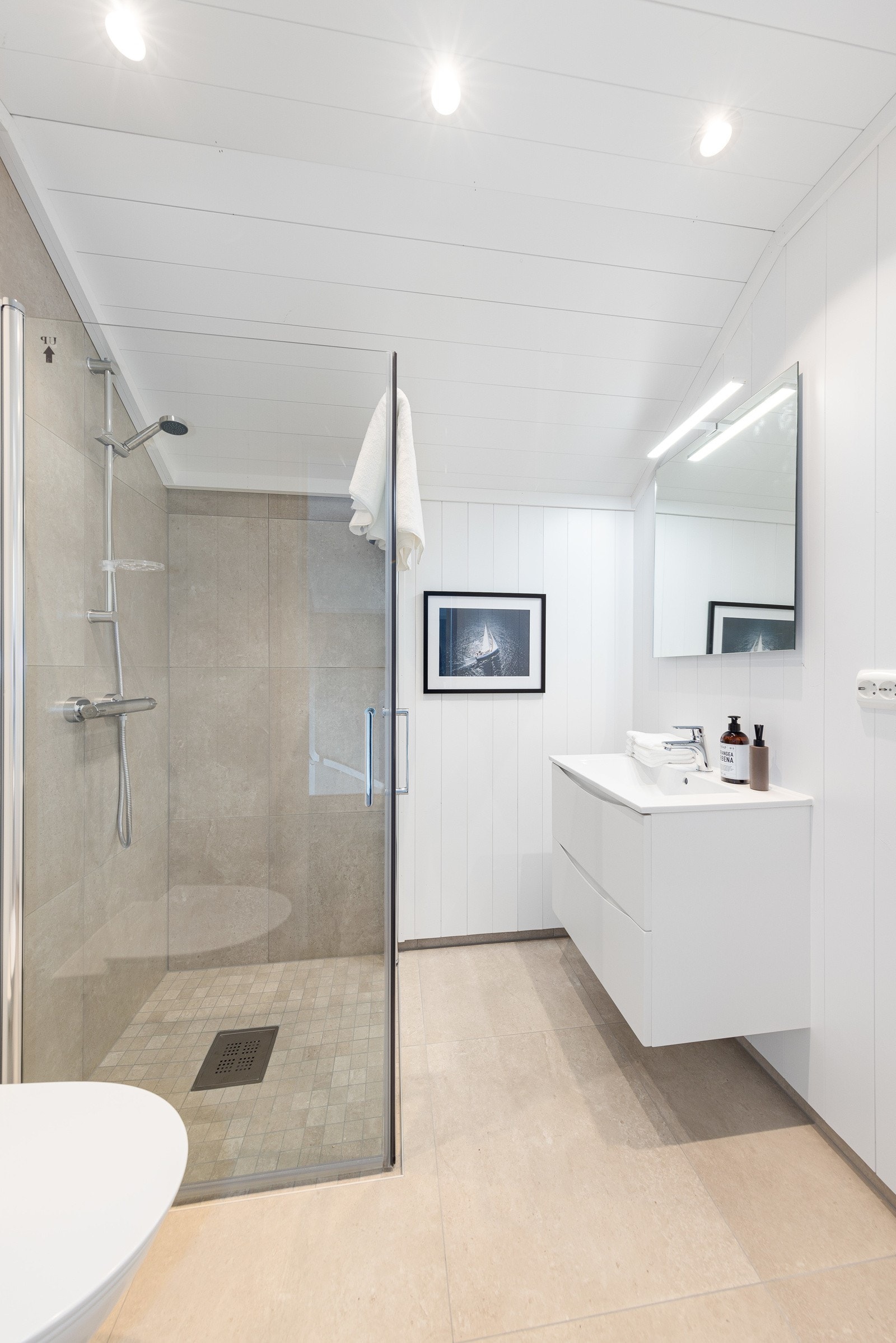 I andre etasje finner du et delikat og lekkert bad. Galleribilde