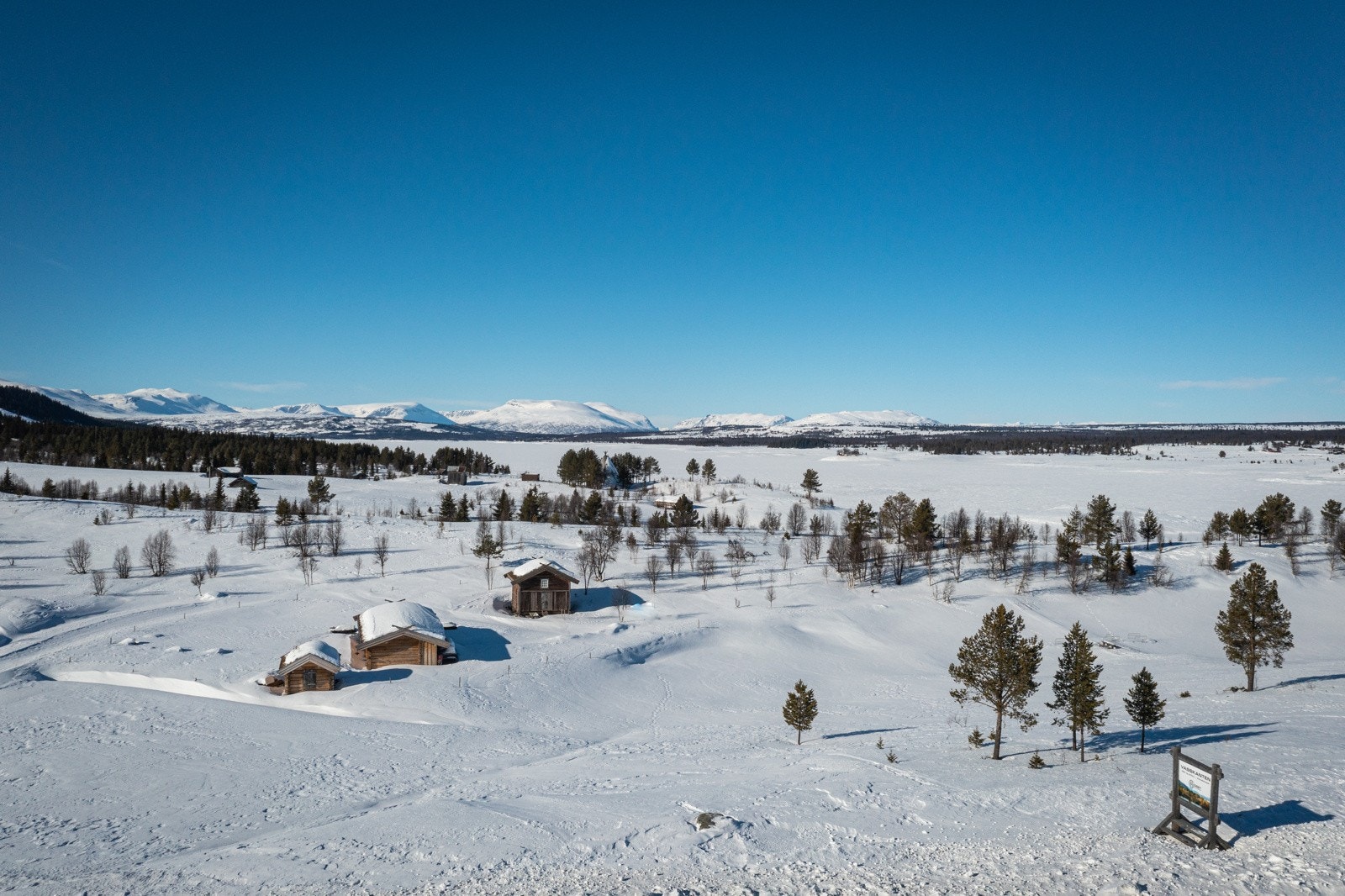 Privatmegleren ved Morten Liavaag har gleden av å presentere Oset Hyttefelt! Store, byggeklare tomter med hotellfasiliteter, småviltjakt, langrenn, sykling etc. i området. Galleribilde