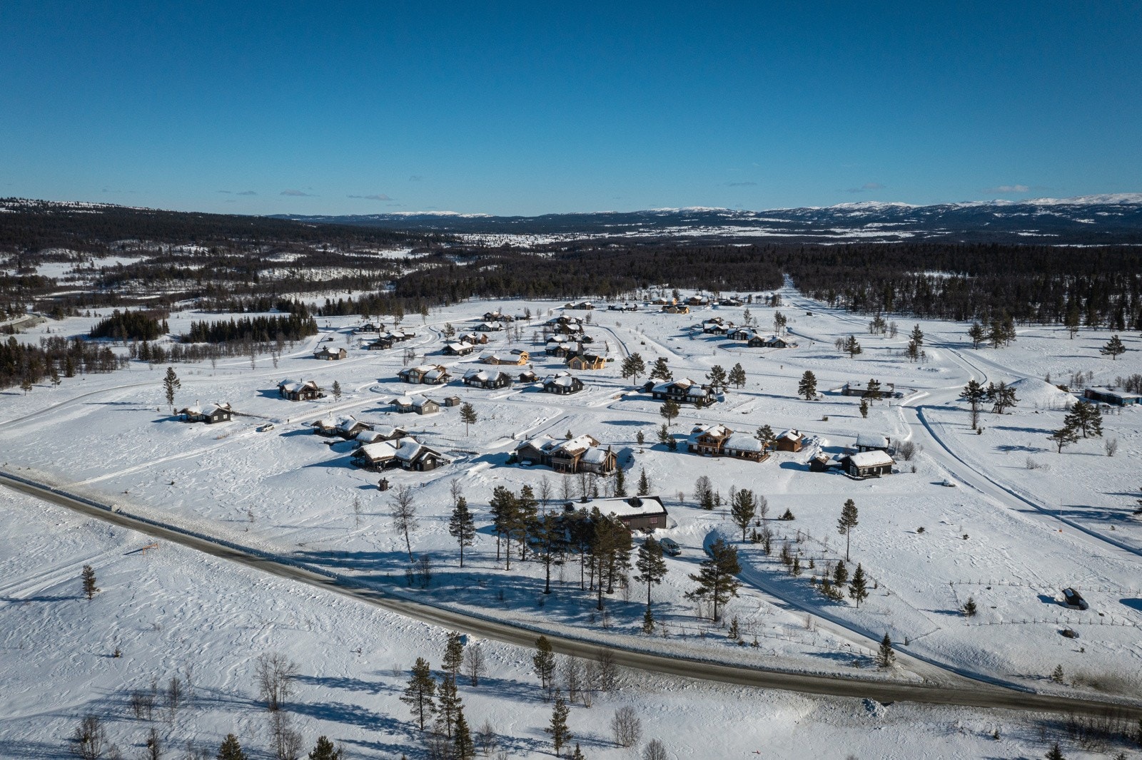 Du har mulighet for å bygge frittliggende fritidsbolig samt et anneks eller uthus. Du kan totalt bygge 210 kvm BRA pr. tomt. Anneks/uthus kan bygges med bruksareal inntill 30 kvm. Galleribilde