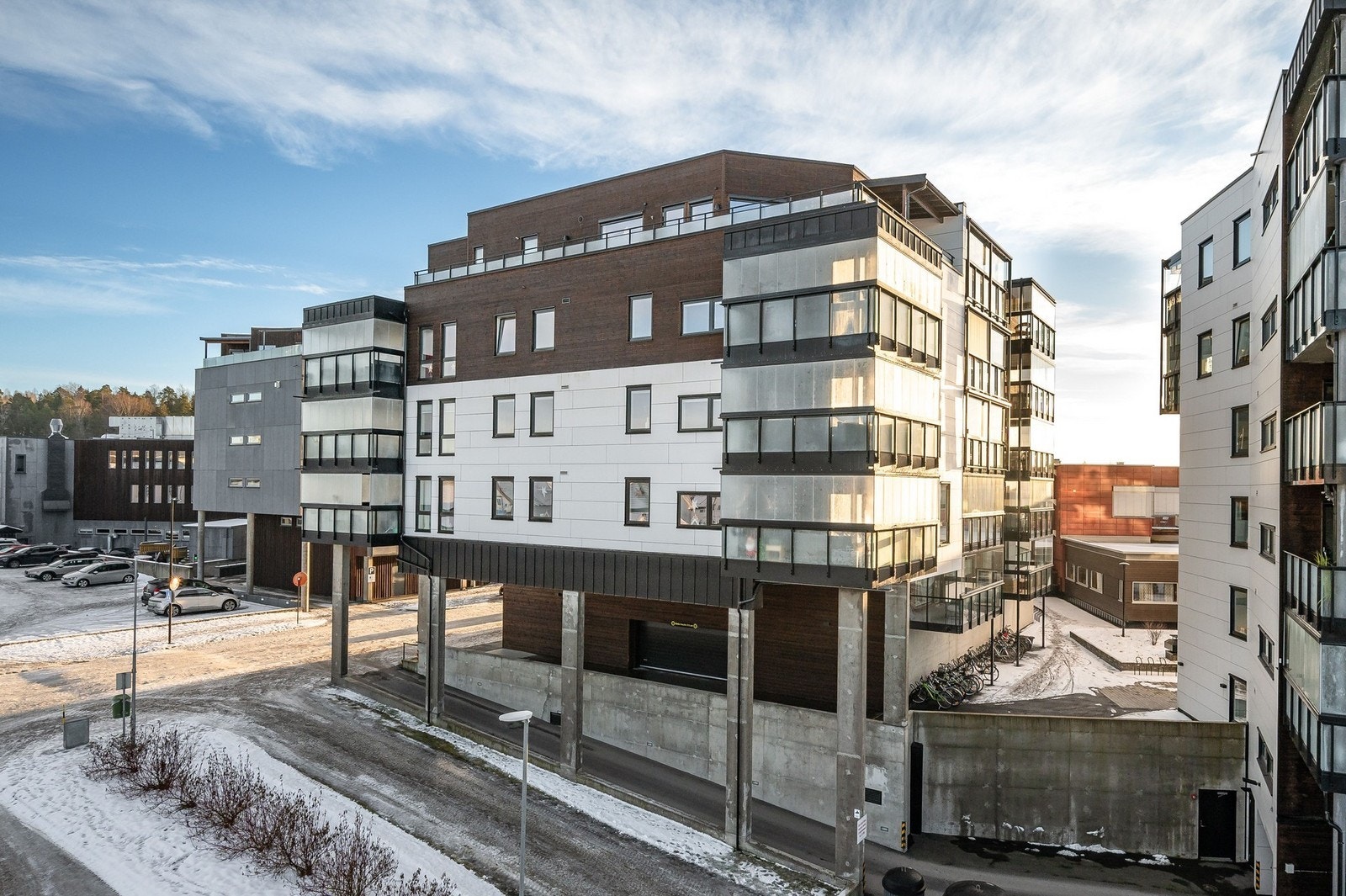 Hjørneleilighet med utsikt mot både Amfi og utover fine grøntområder og Glomma. Galleribilde