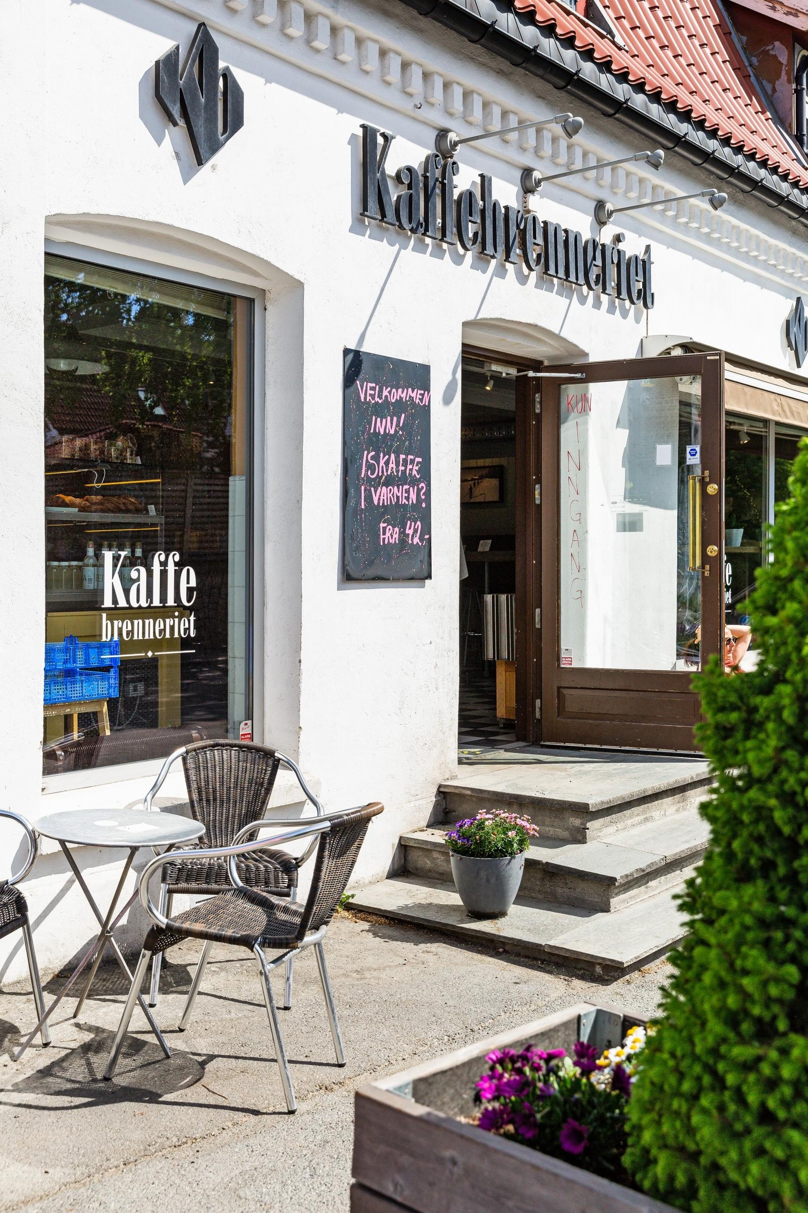Kaffebrenneriet ligger like i nærheten - perfekt for en god kopp kaffe i hyggelige omgivelser, kun ca. 10 minutters gange fra leiligheten. Galleribilde