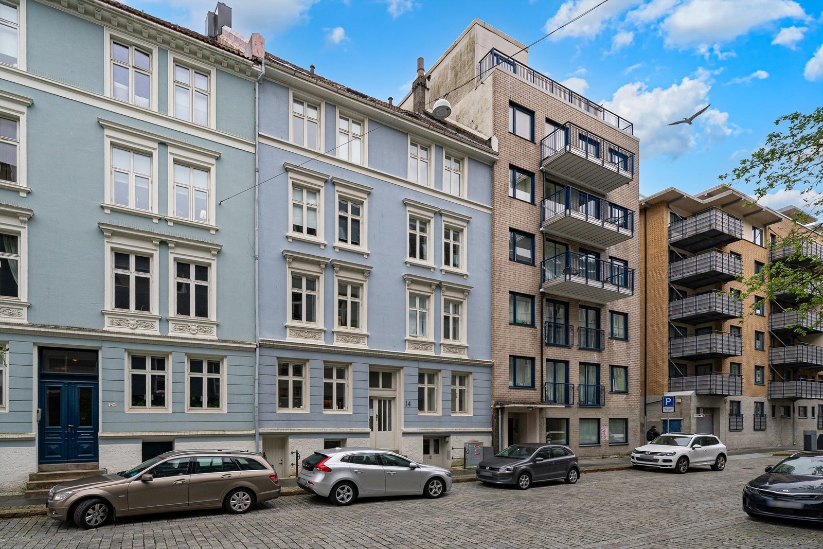 Med beliggenhet på Nedre Nygård er du omringet av kultur, restauranter, kafeer og kollektivtransport, alt innen gangavstand. Galleribilde