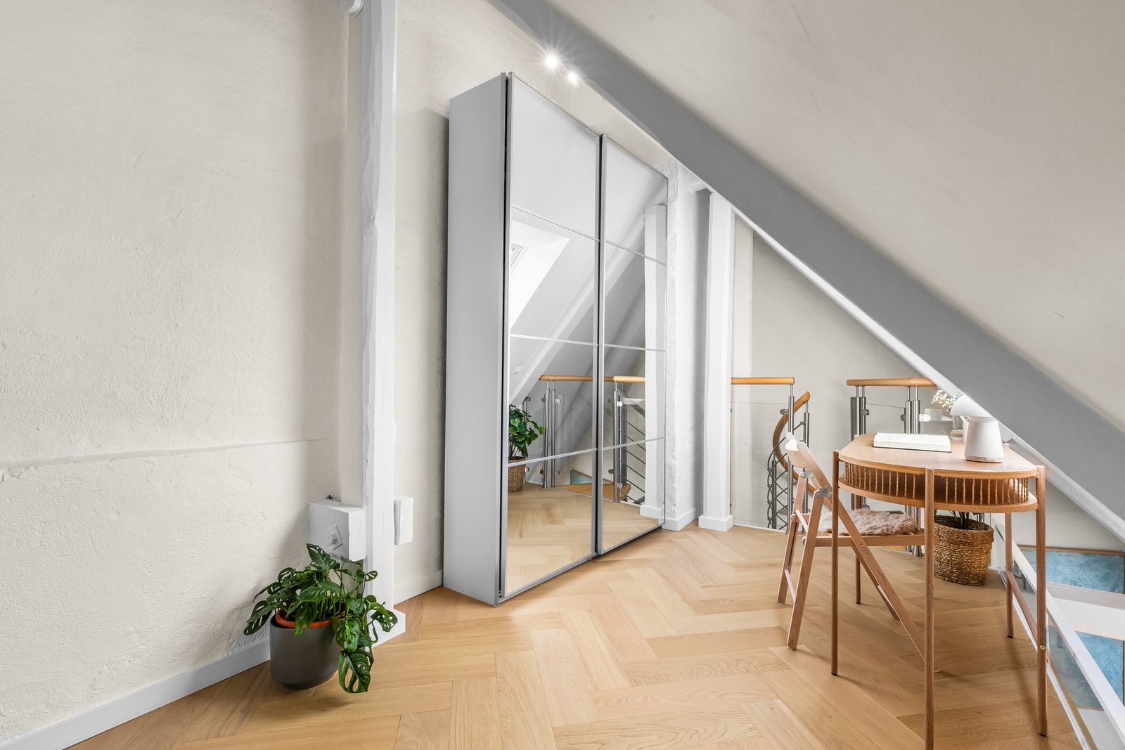 I tillegg til god lagringsplass er det en egen bod på nesten 3 kvm i kjelleren Galleribilde