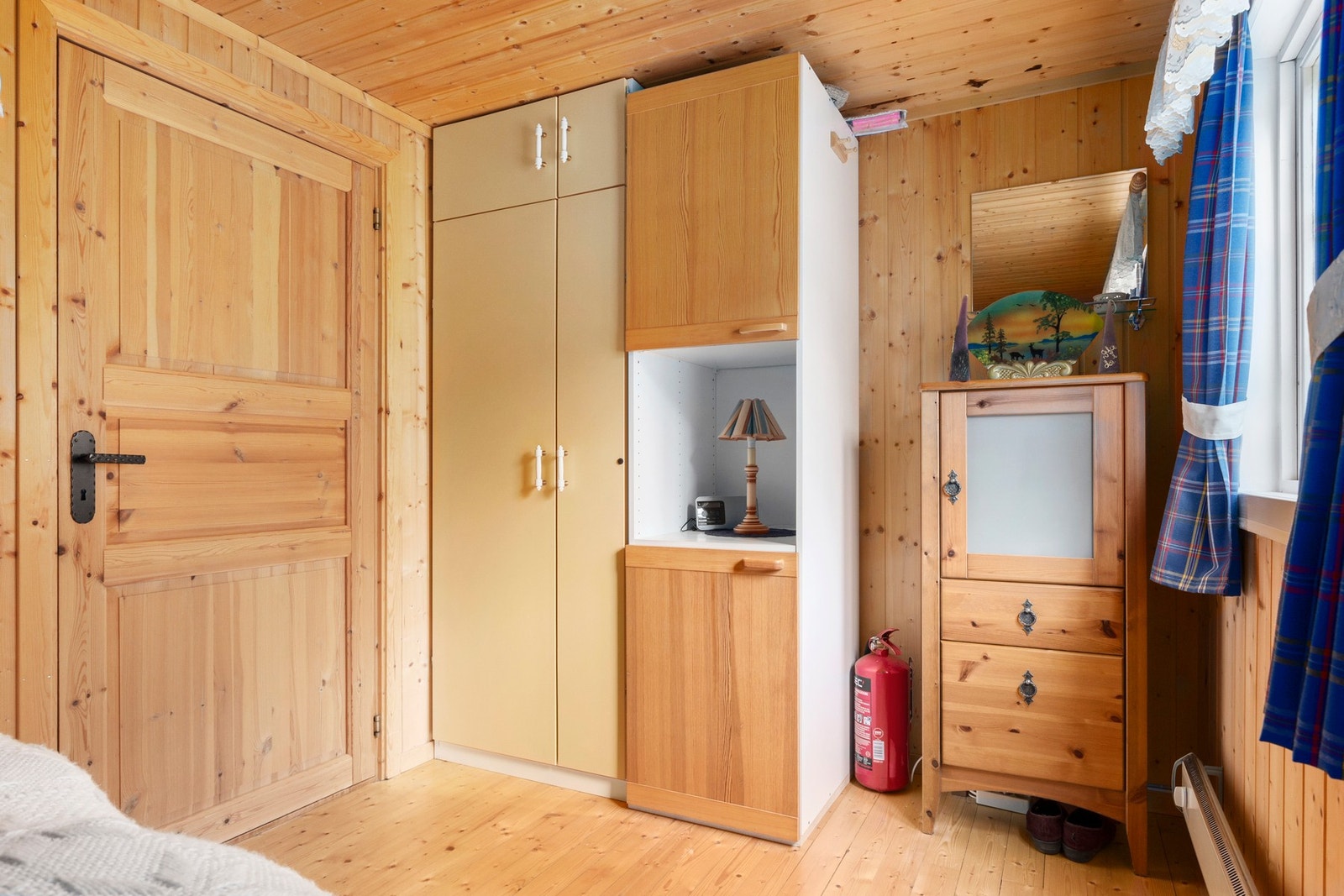 Det gjøres oppmerksom på at rommet opprinnelig er inntegnet som bod og at bruksendring fra tilleggsdel til hoveddel er et søknadspliktig tiltak. Galleribilde