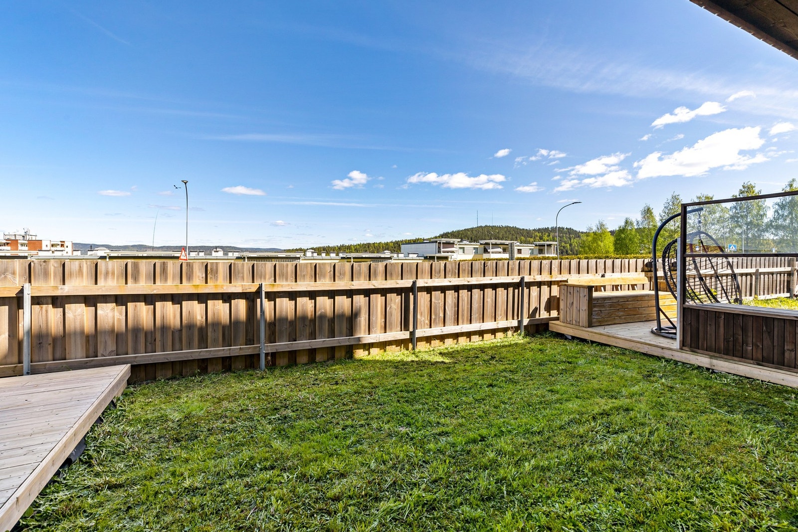 Grønn hageflekk rett utenfor Galleribilde