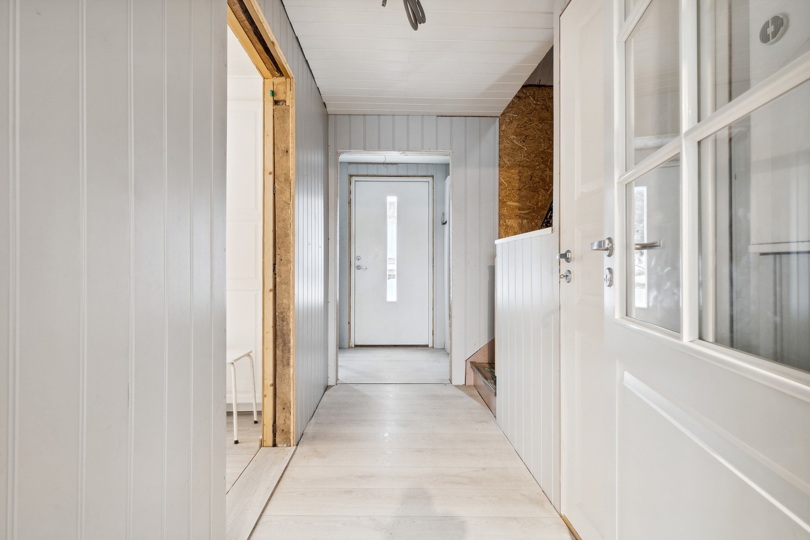 Boligen ble oppført i 1947, med tilbygg fra 1960 og 1982. Den har gjennomgått flere oppgraderinger og oppussingsarbeider i senere tid, men noe arbeid må fortsatt påregnes. Galleribilde