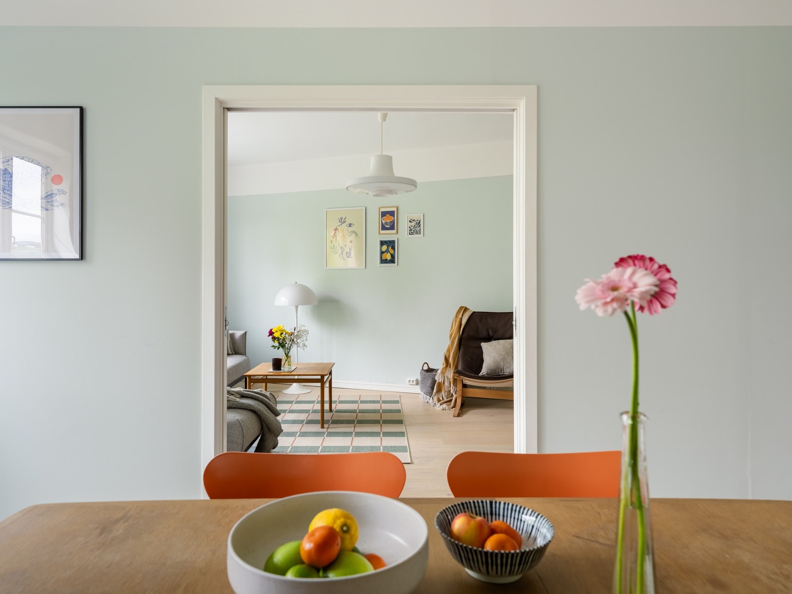 Her kan du for eksempel sitte og jobbe samtidig som du har fin kontroll på hva barna gjør i stuen. Galleribilde