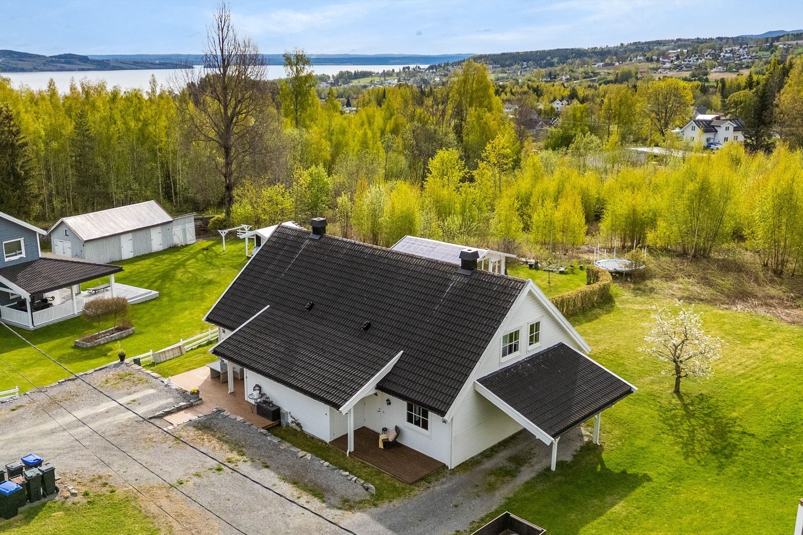 Tiltalende halvpart av vertikaldelt tomannsbolig i et attraktivt og familievennlig område på Kapp. Galleribilde