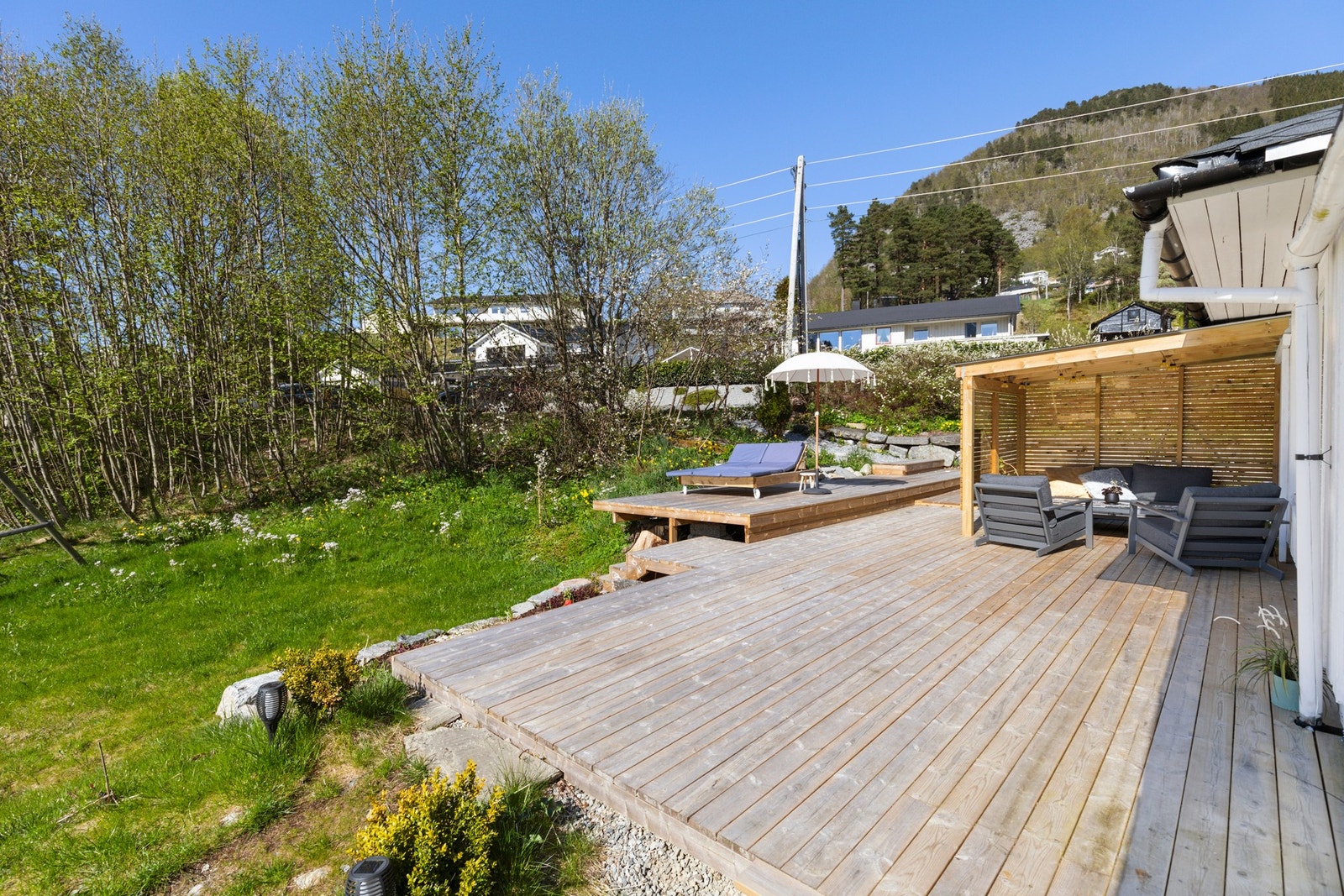 Her har barna god boltreplass og skogen som nærmeste nabo. Galleribilde