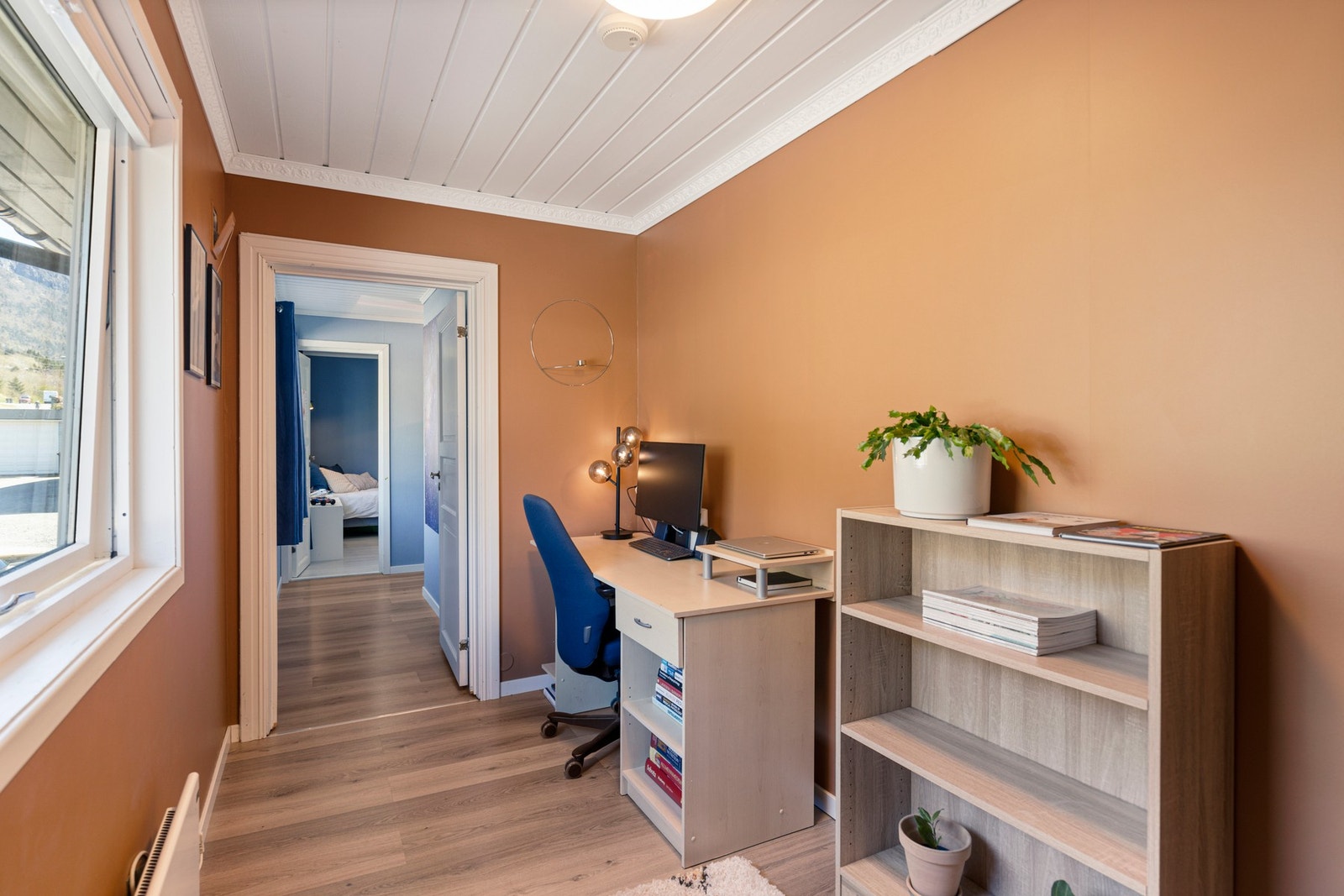 Kontor. Galleribilde