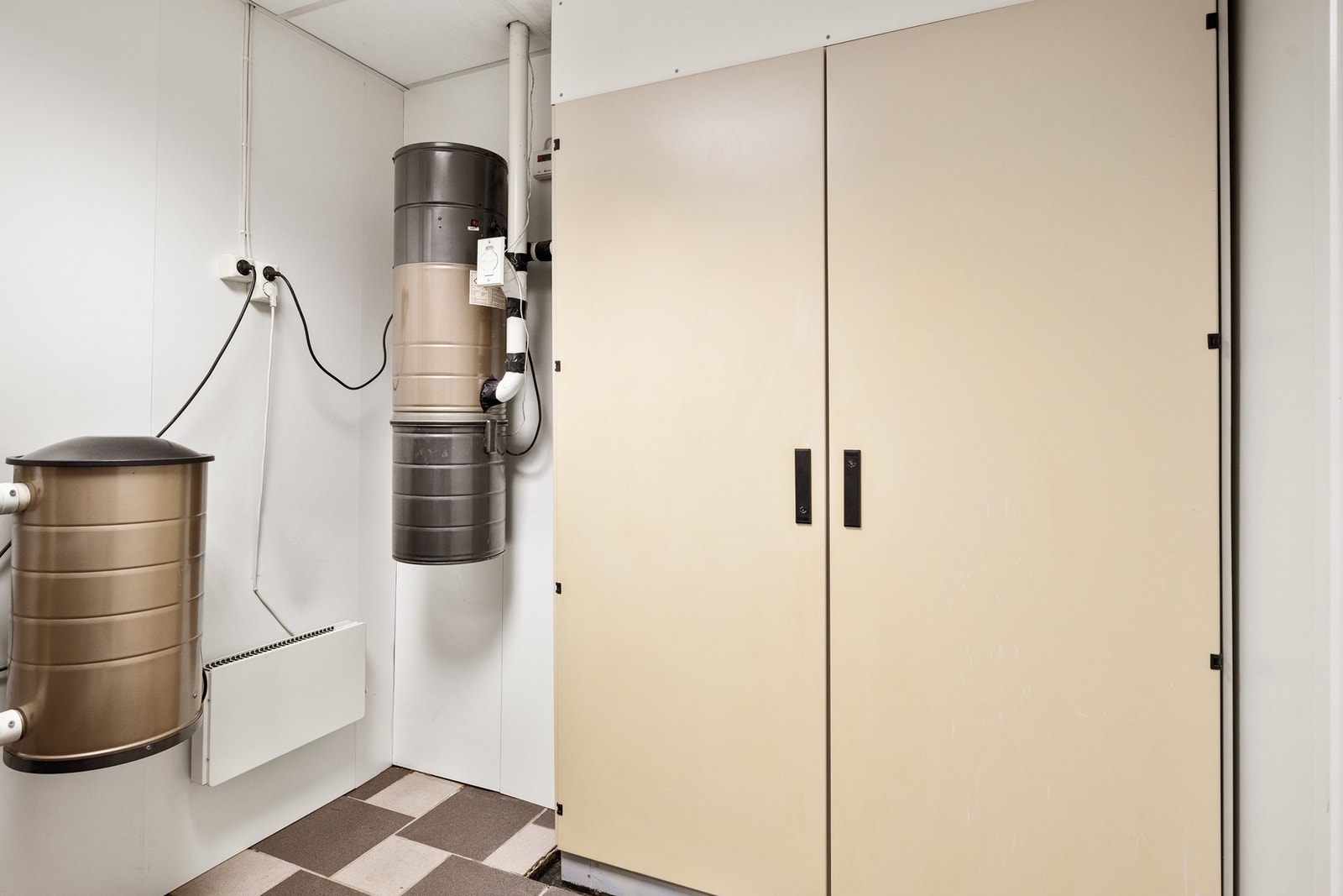 Teknisk rom. Det er installert KNX anlegg Galleribilde