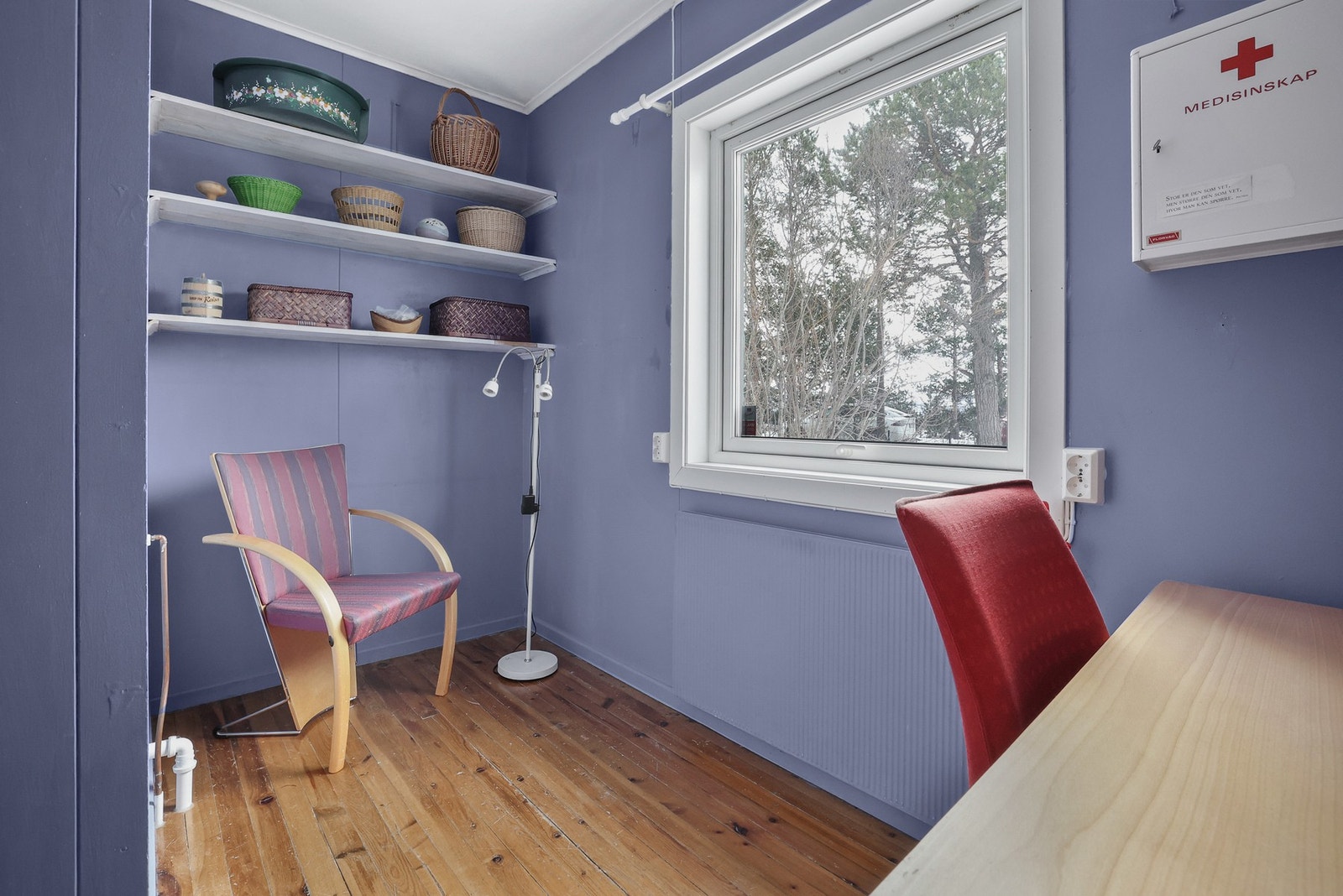 Kontor.
Kan brukes som barnerom. Galleribilde