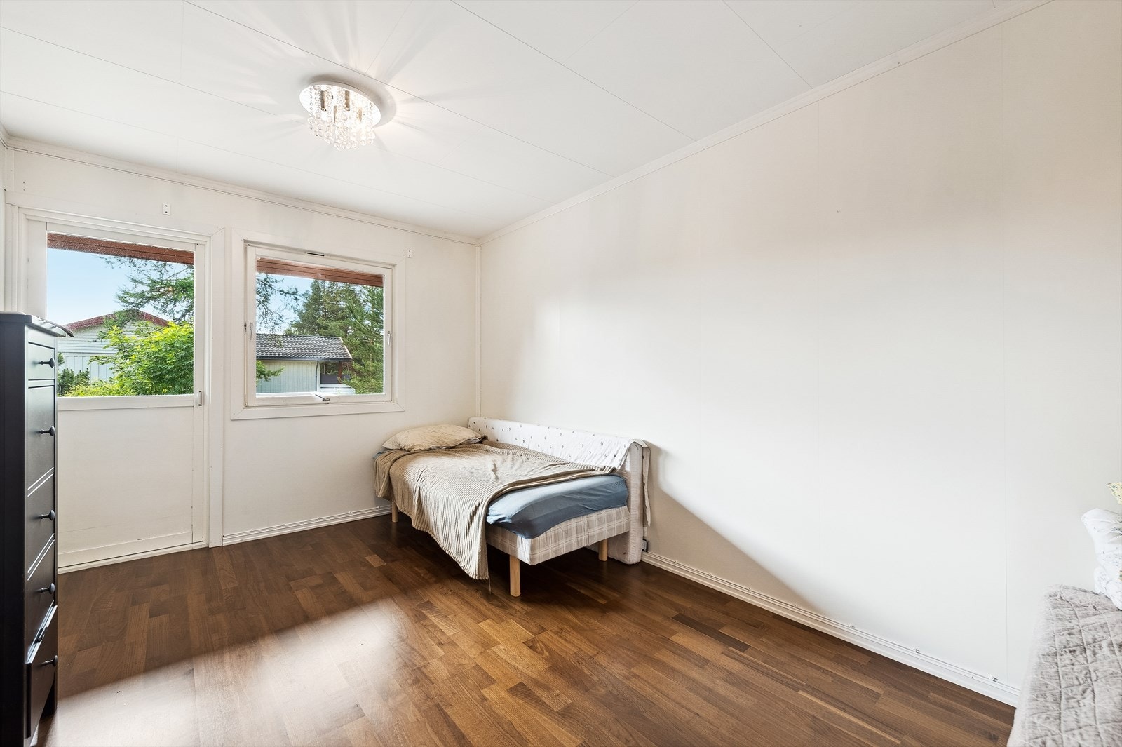 Dette soverommet har utgang til terrassen. Galleribilde