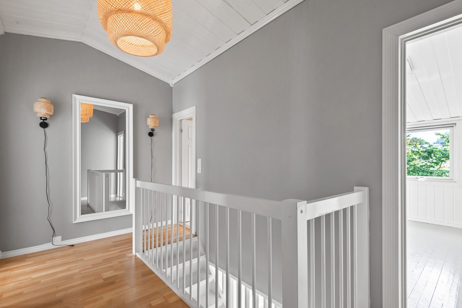 Trappegang i 2 etasje. Galleribilde