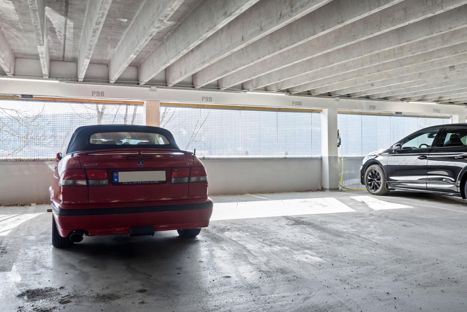 Det medfølger en fast parkeringsplass inne i garasjeanlegget. Det er mulighet for å etablere elbillader Galleribilde