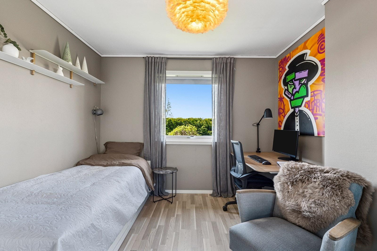 Kan brukes som gjesterom, kontor eller til andre formål etter behov. Galleribilde
