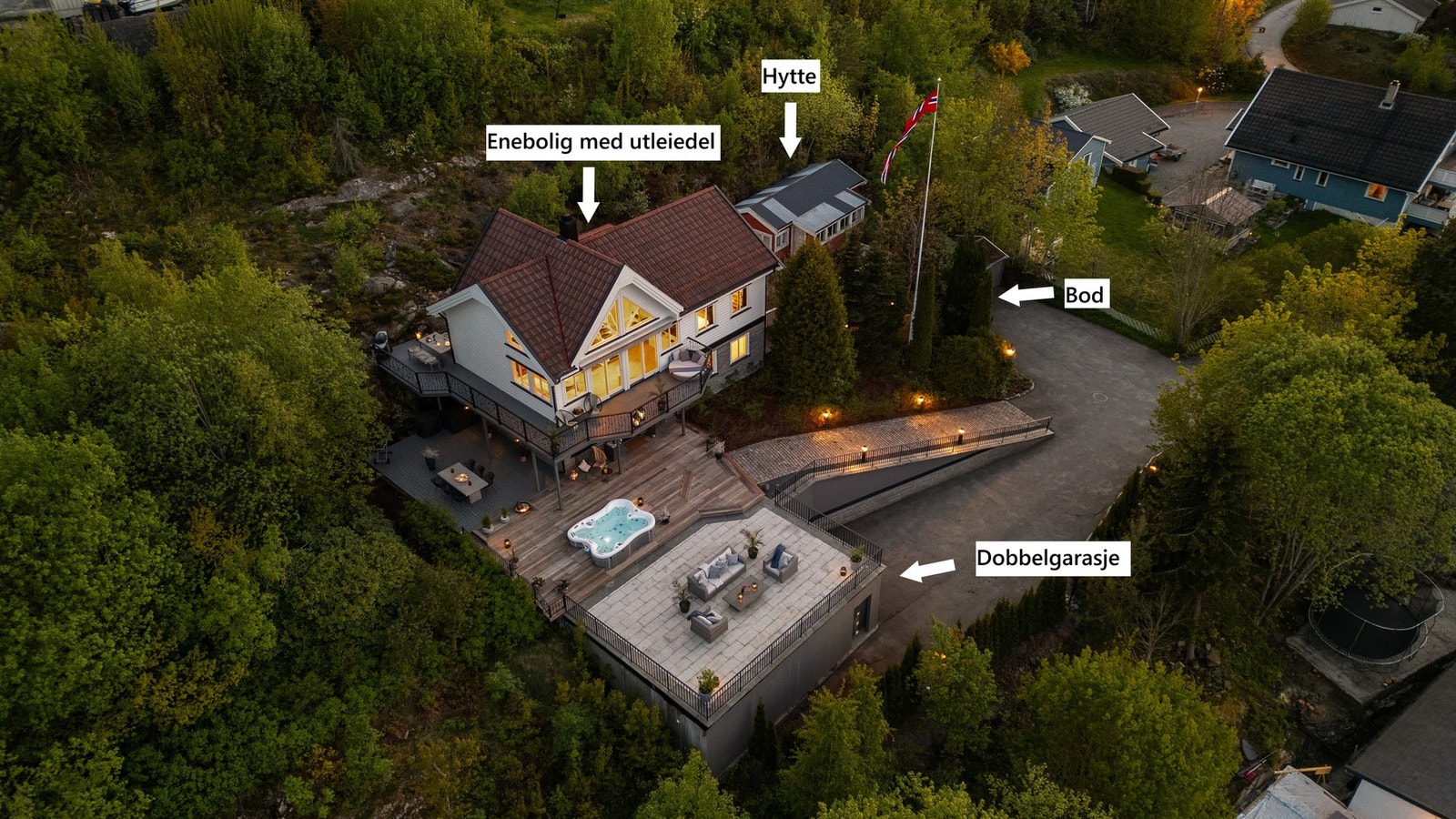 Innholdsrik bolig med både utleiedel og hytte på eiendommen Galleribilde
