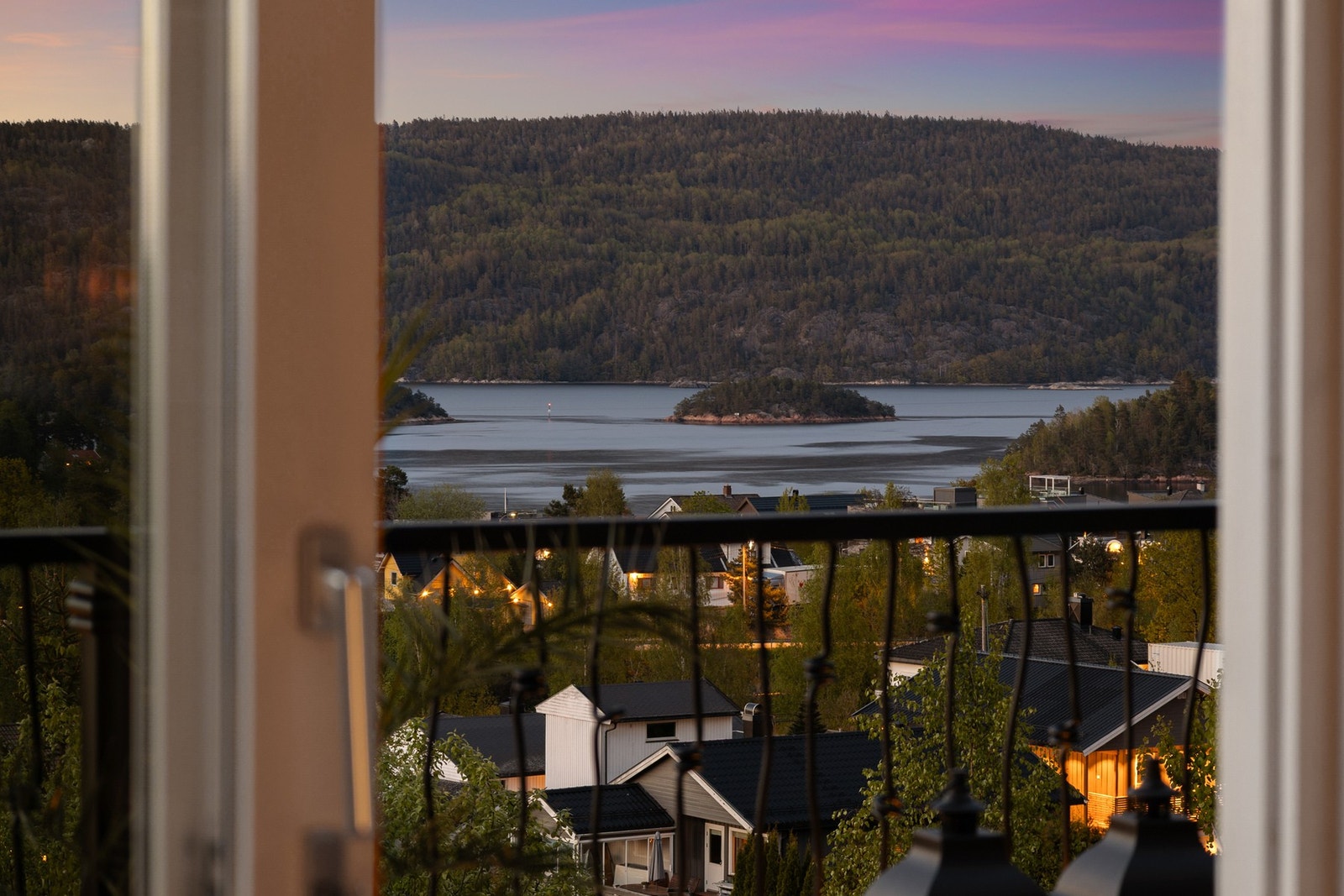 Nydelig fjordutsikt Galleribilde