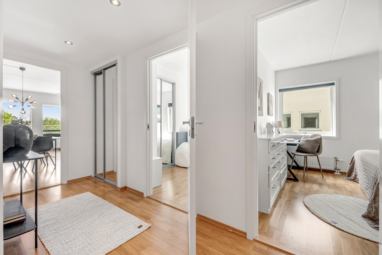 Meget lys entré Galleribilde