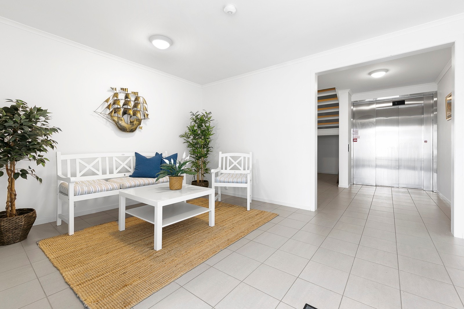 Flotte fellesområder med heis Galleribilde