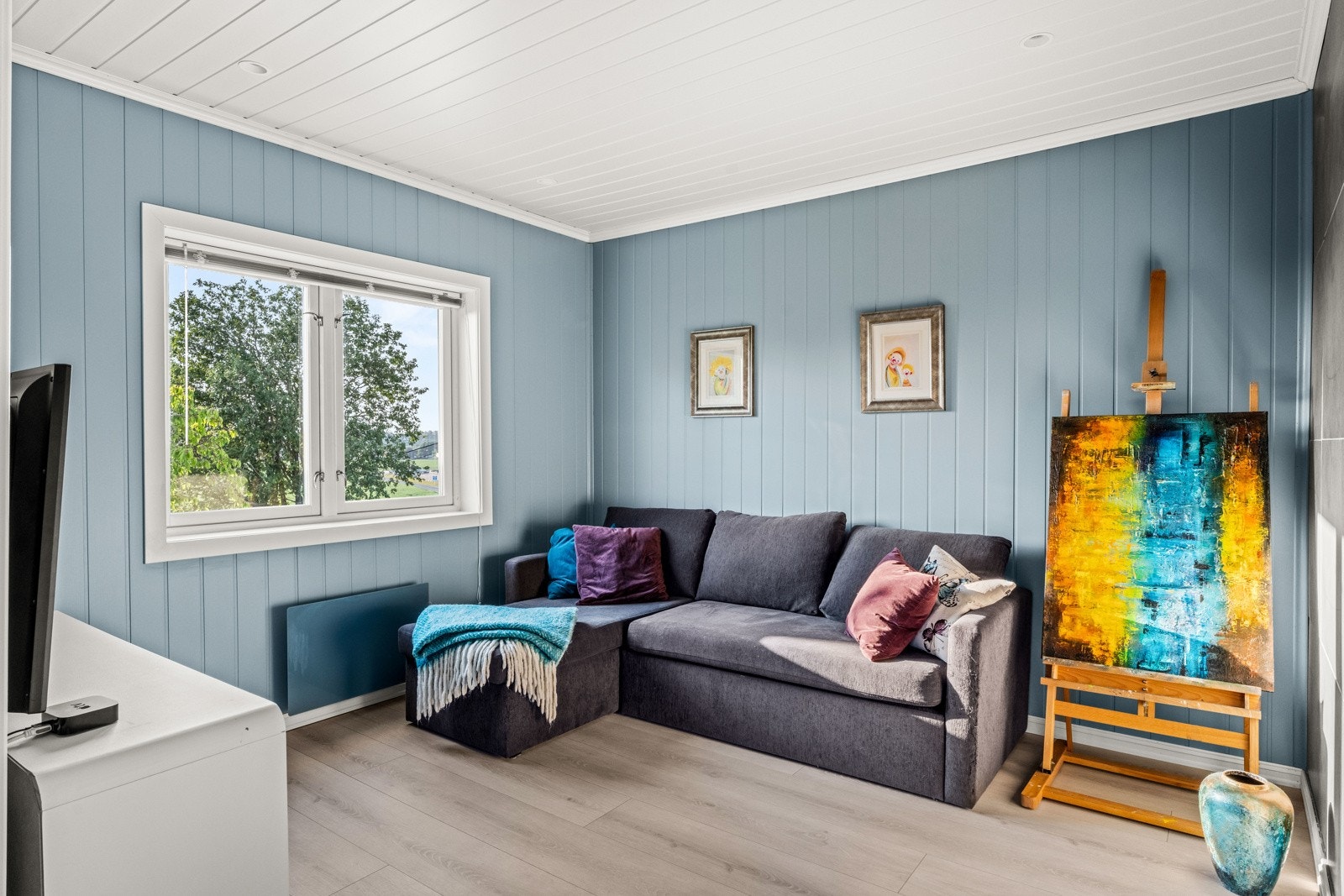 Den tilhørende stuen kan gjøres om til soverom ved behov. Galleribilde