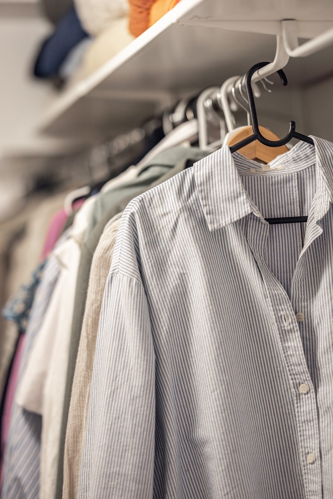 Her er det god plass til oppbevaring av klær, støvsuger og annet utstyr. Galleribilde