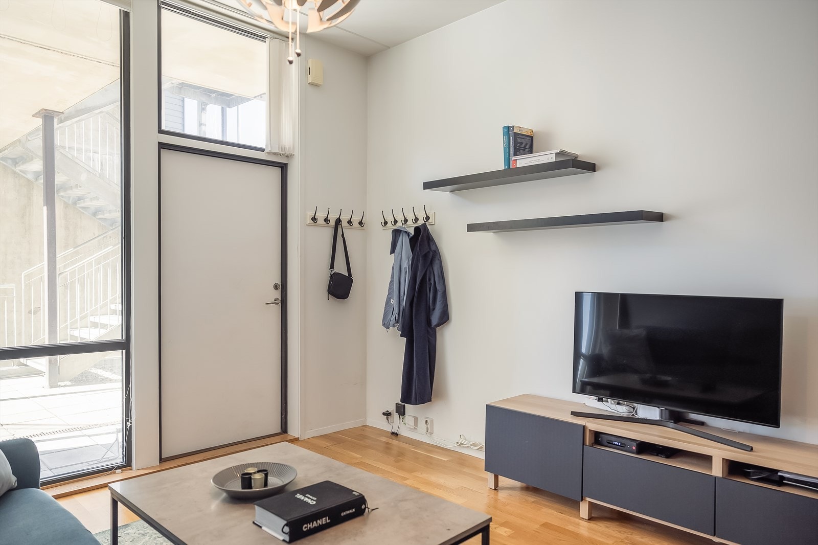 Leiligheten har en gjennomgående pen standard fra byggeår i 2004. Galleribilde