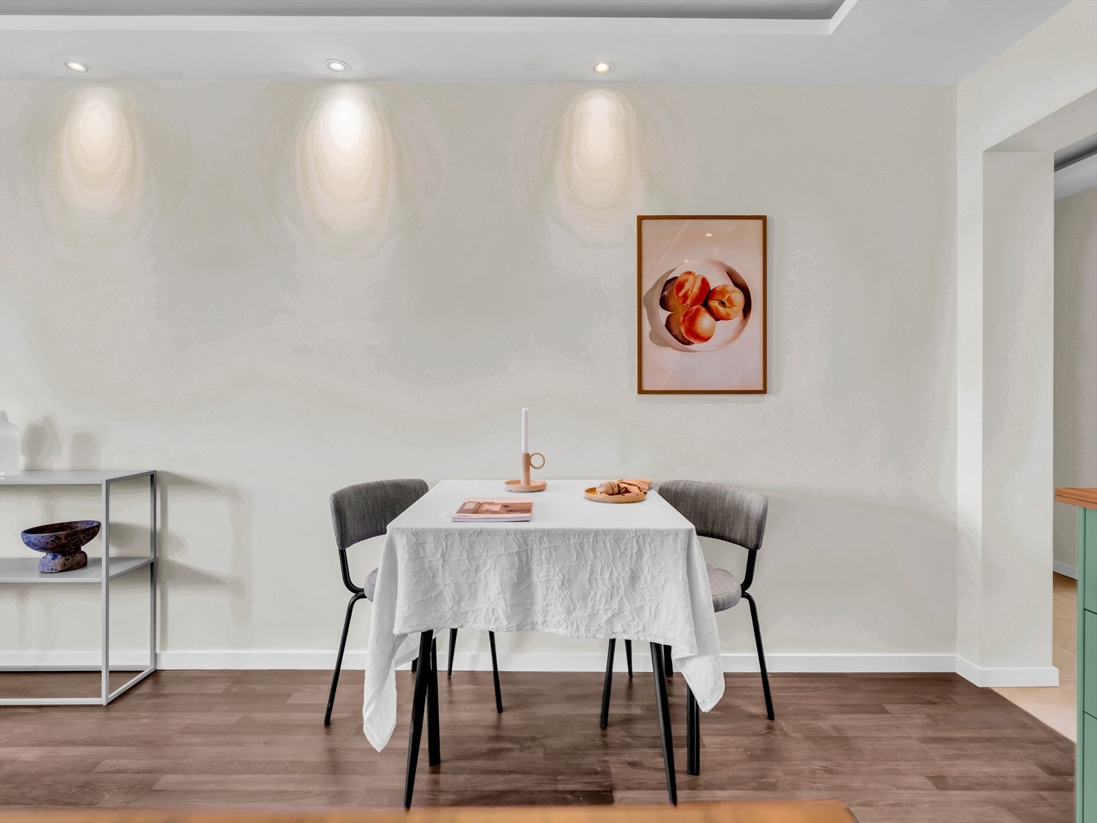 Rommet har downlights i himlingen. Galleribilde