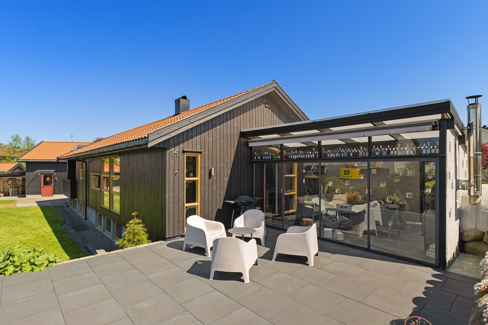 Alexander Nygård v/ Eiendomsmegler Norge har gleden av å presentere Tytebærholen 14! Galleribilde