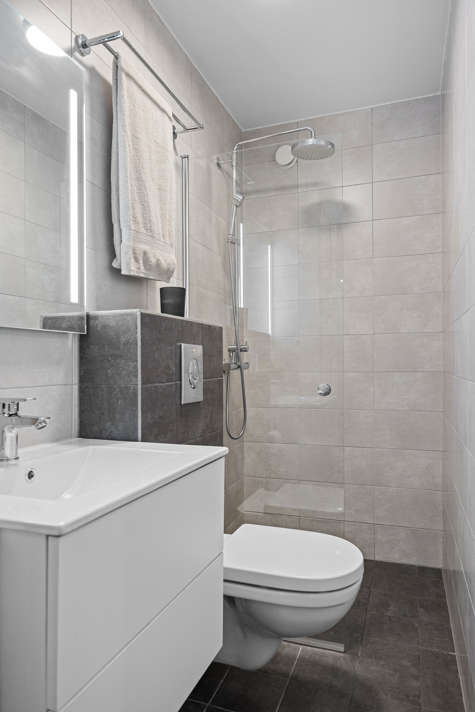 - Bad 2. Begge bad ble bygget i 2014 - Galleribilde